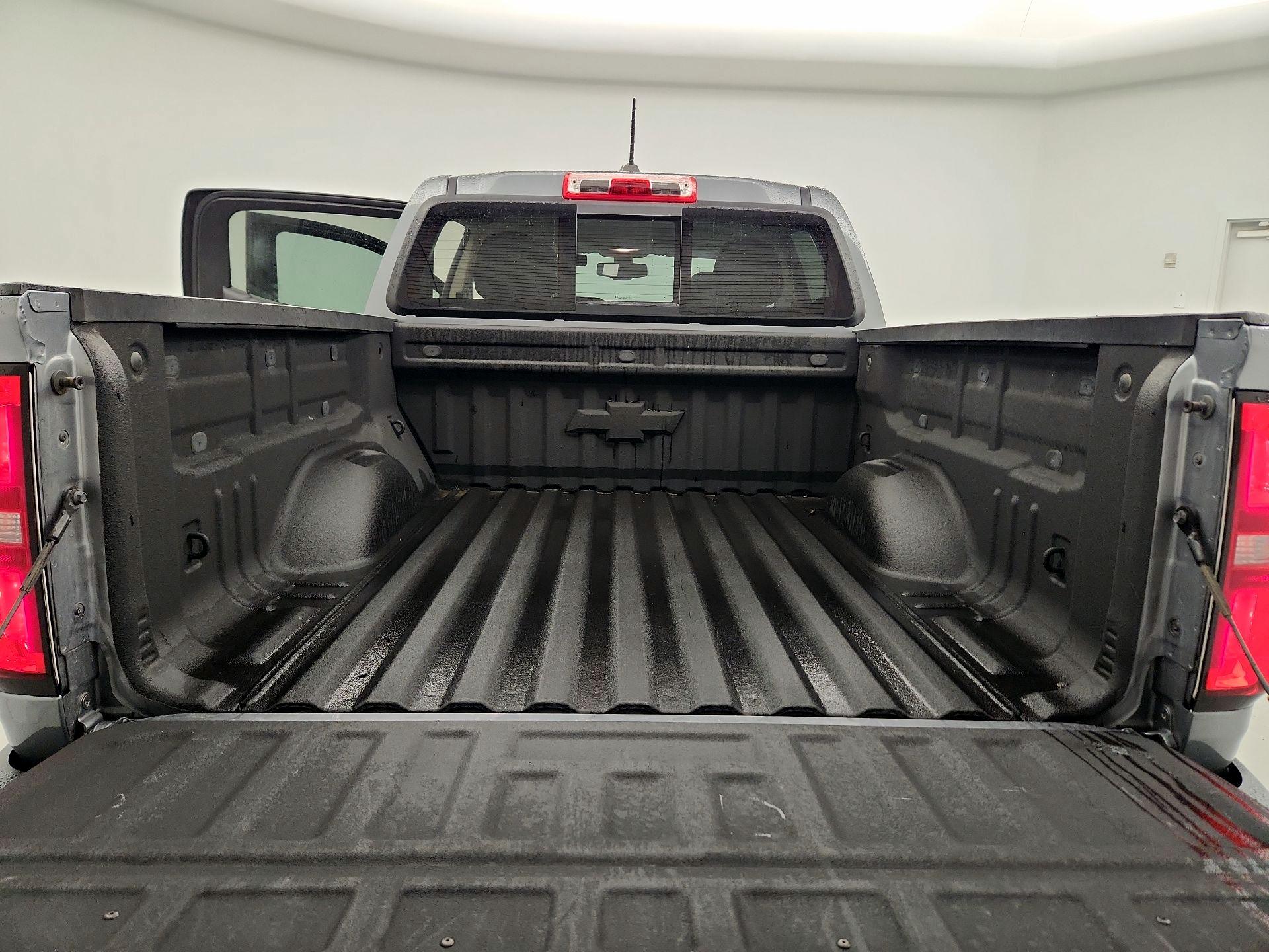Thumbnail: 2022 Chevrolet Colorado - 20
