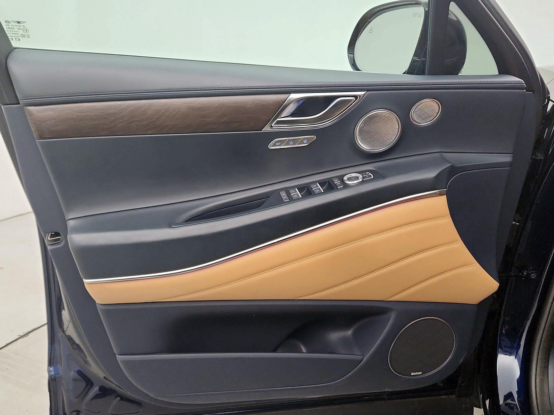 Thumbnail: 2022 Genesis GV80 - 12