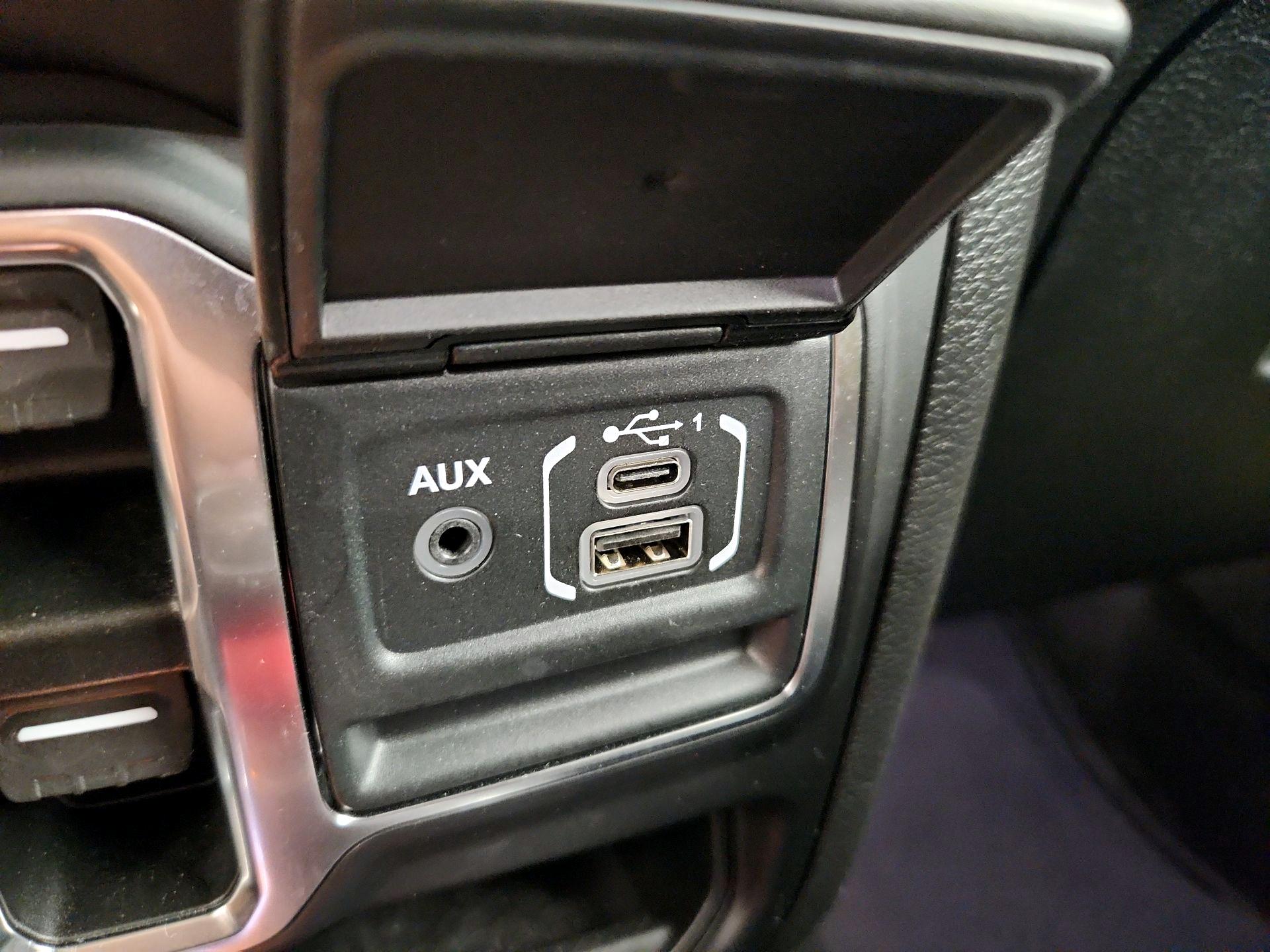 Thumbnail: 2023 Jeep Wrangler - 19