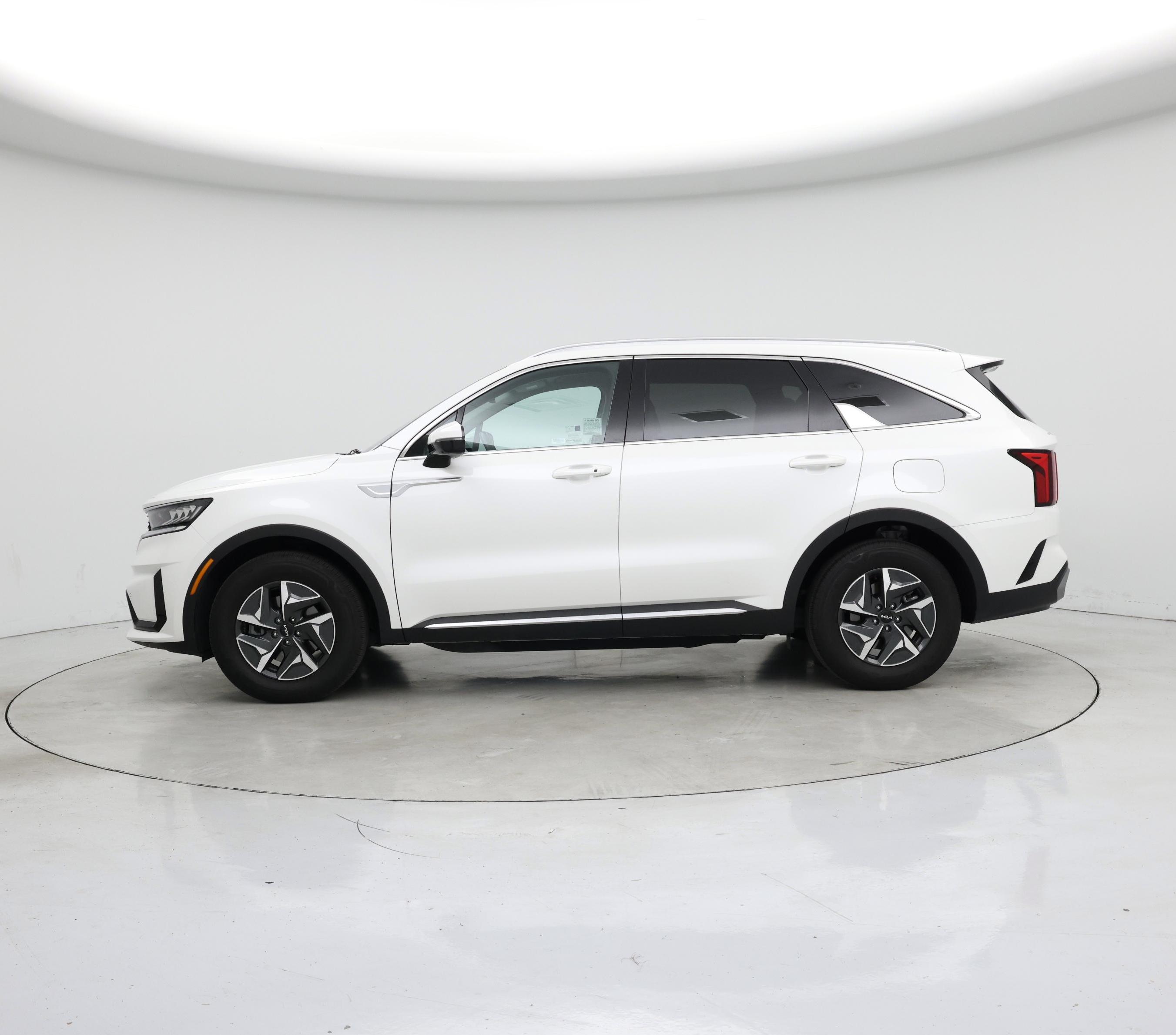 Thumbnail: 2023 Kia Sorento - 3