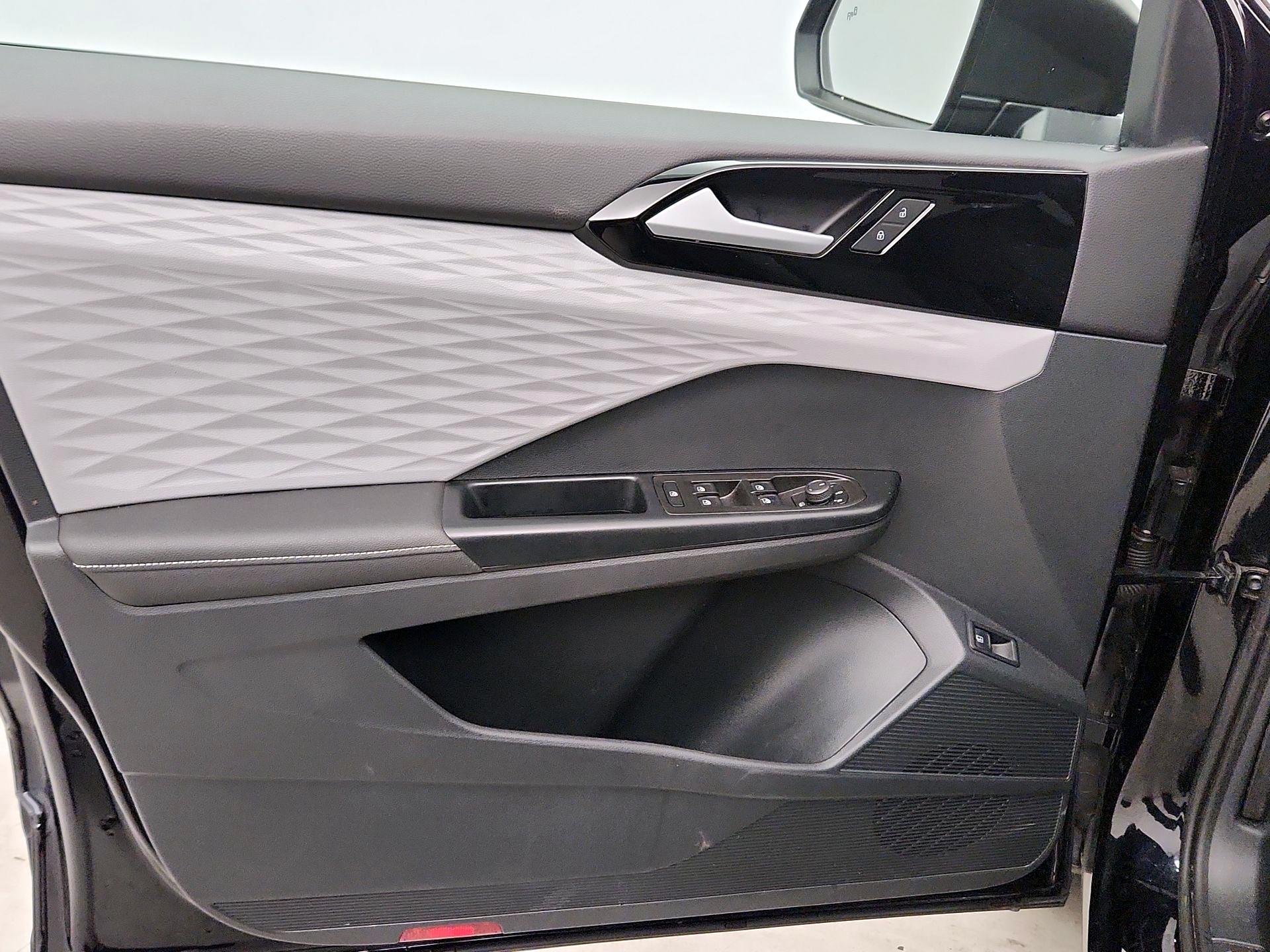 Thumbnail: 2024 Volkswagen Taos - 12