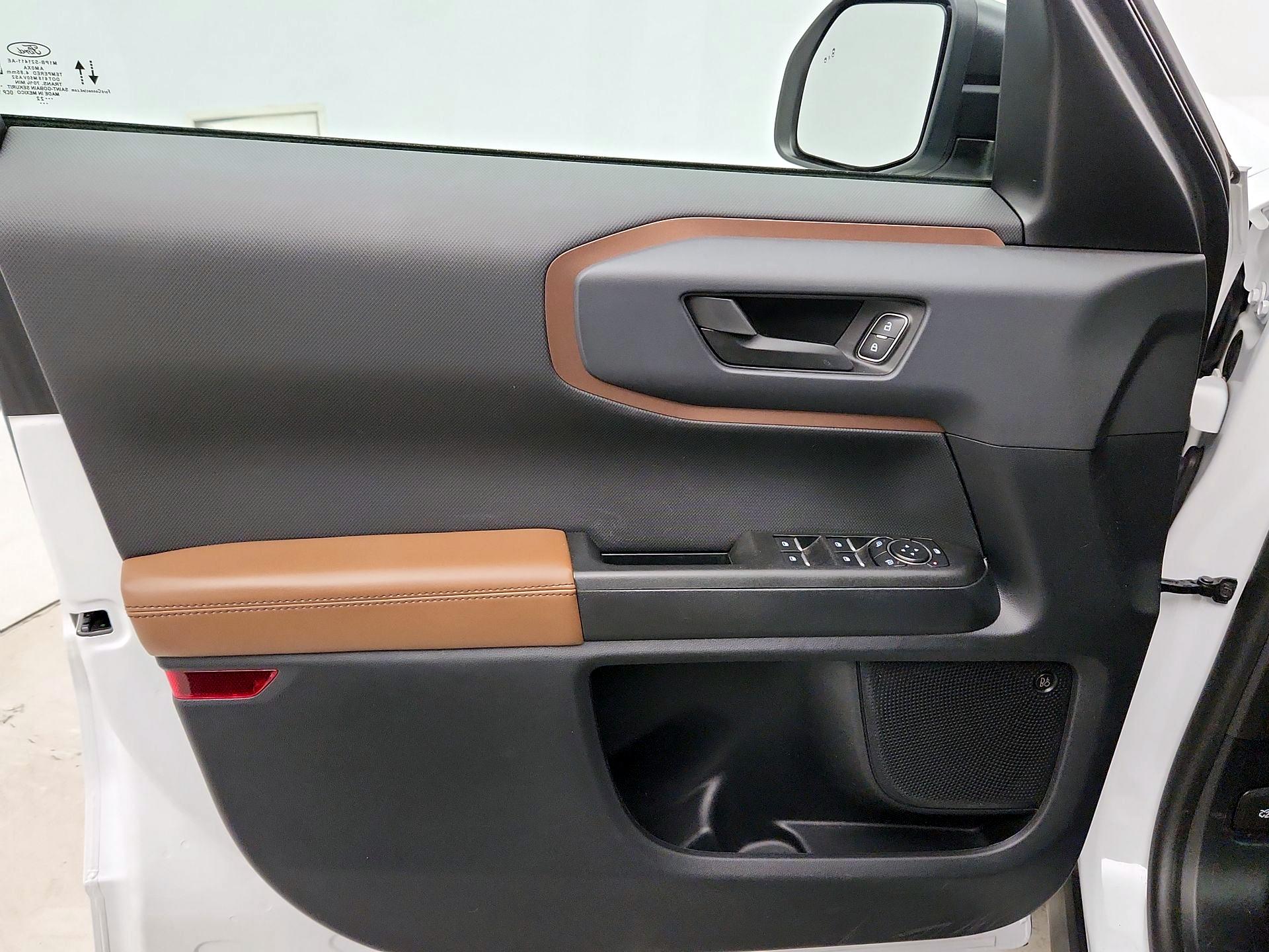 Thumbnail: 2022 Ford Bronco Sport - 12