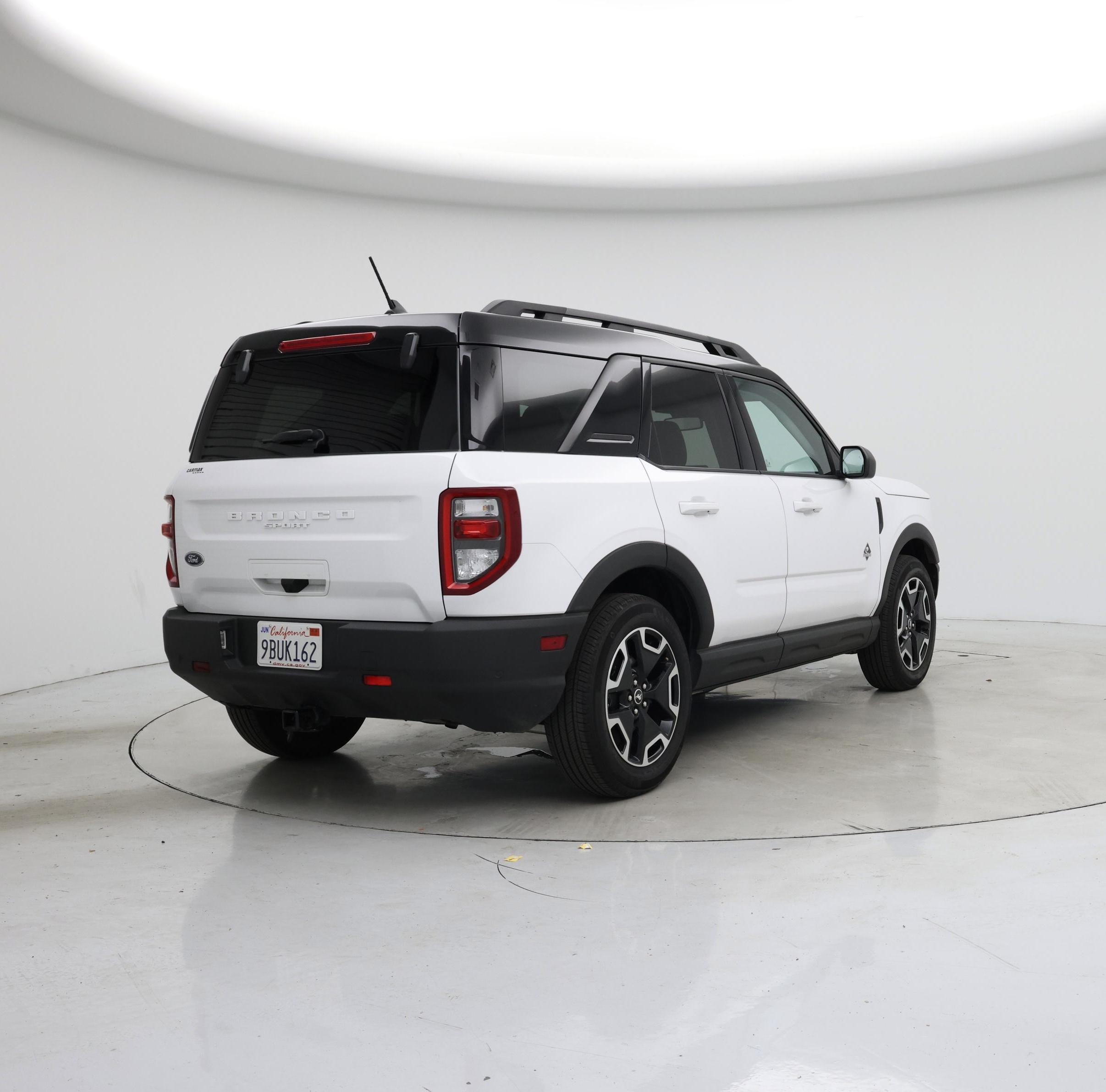 Thumbnail: 2022 Ford Bronco Sport - 8