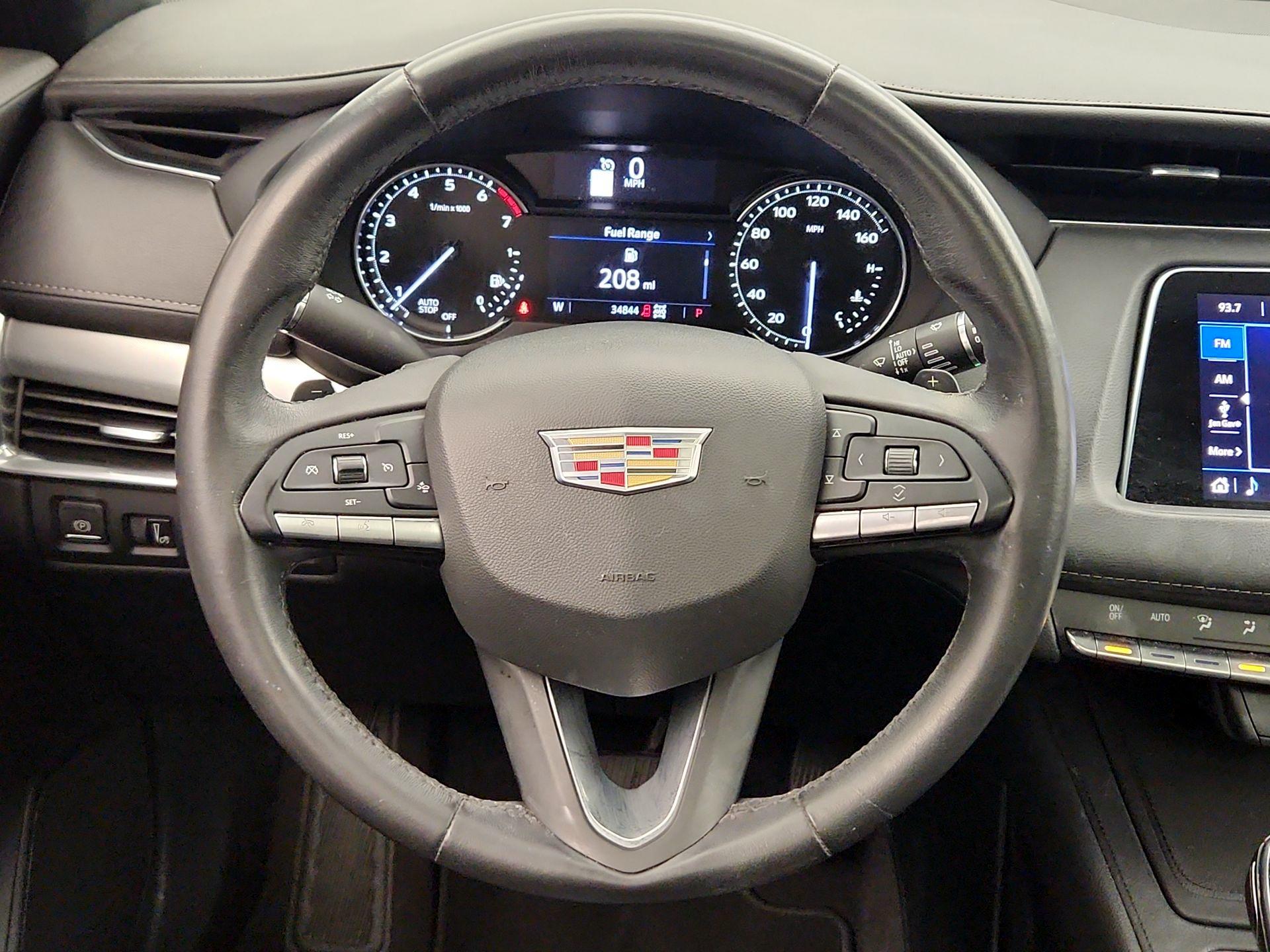Thumbnail: 2020 Cadillac XT4 - 10