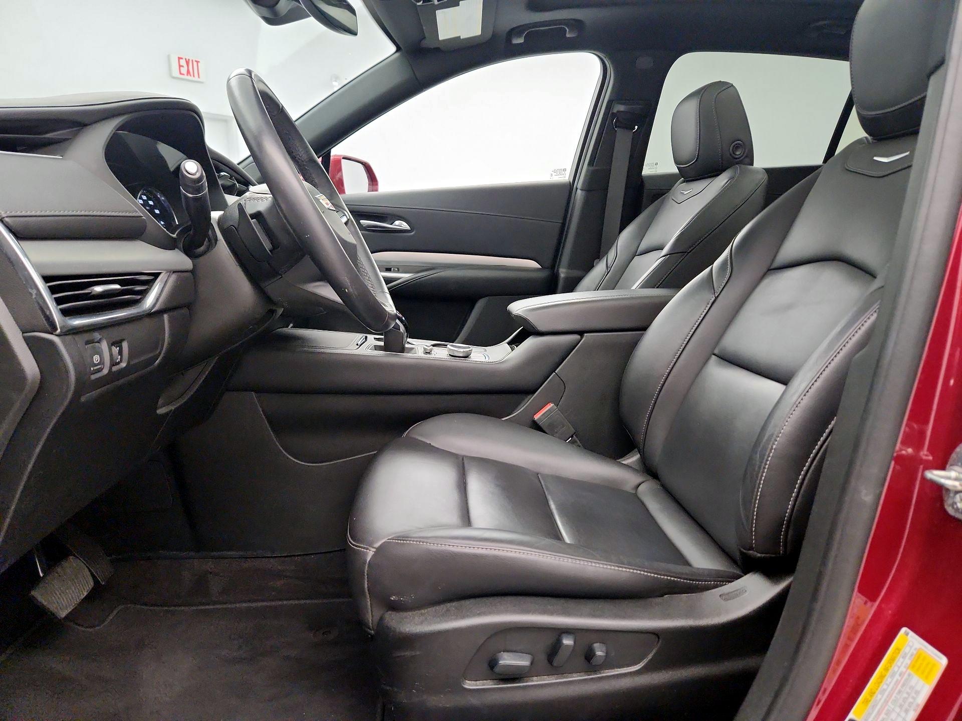 Thumbnail: 2020 Cadillac XT4 - 11