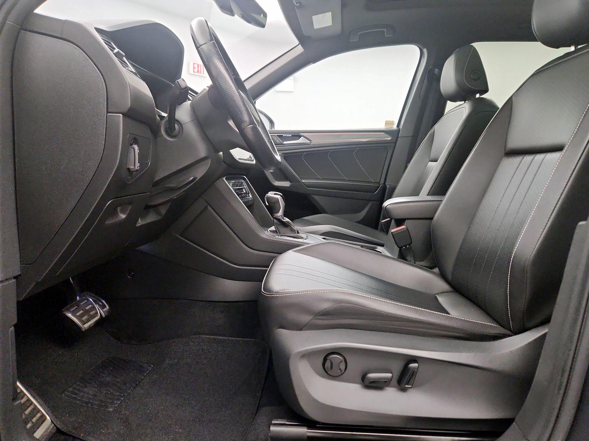 Thumbnail: 2022 Volkswagen Tiguan - 11