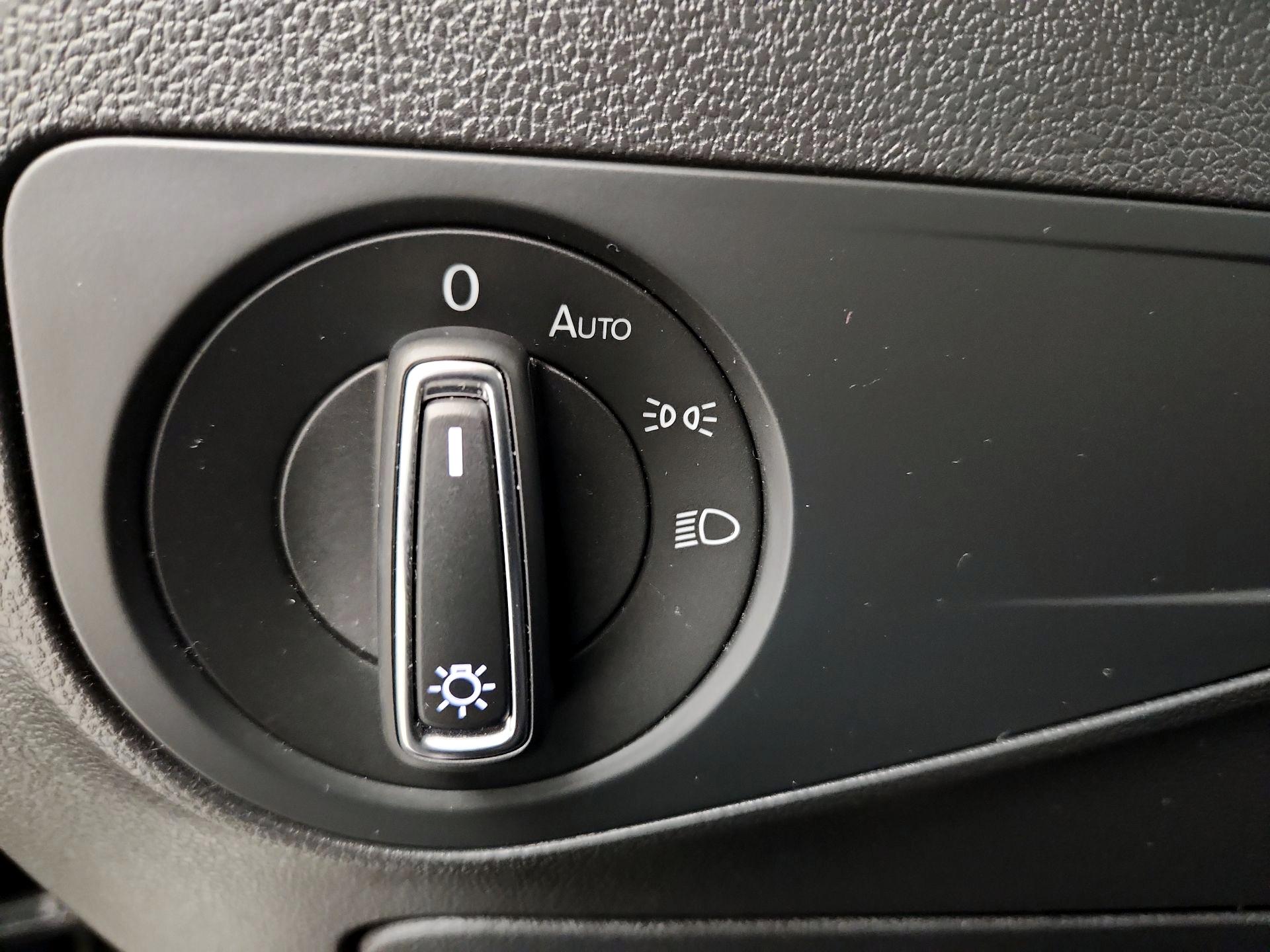 Thumbnail: 2022 Volkswagen Tiguan - 13