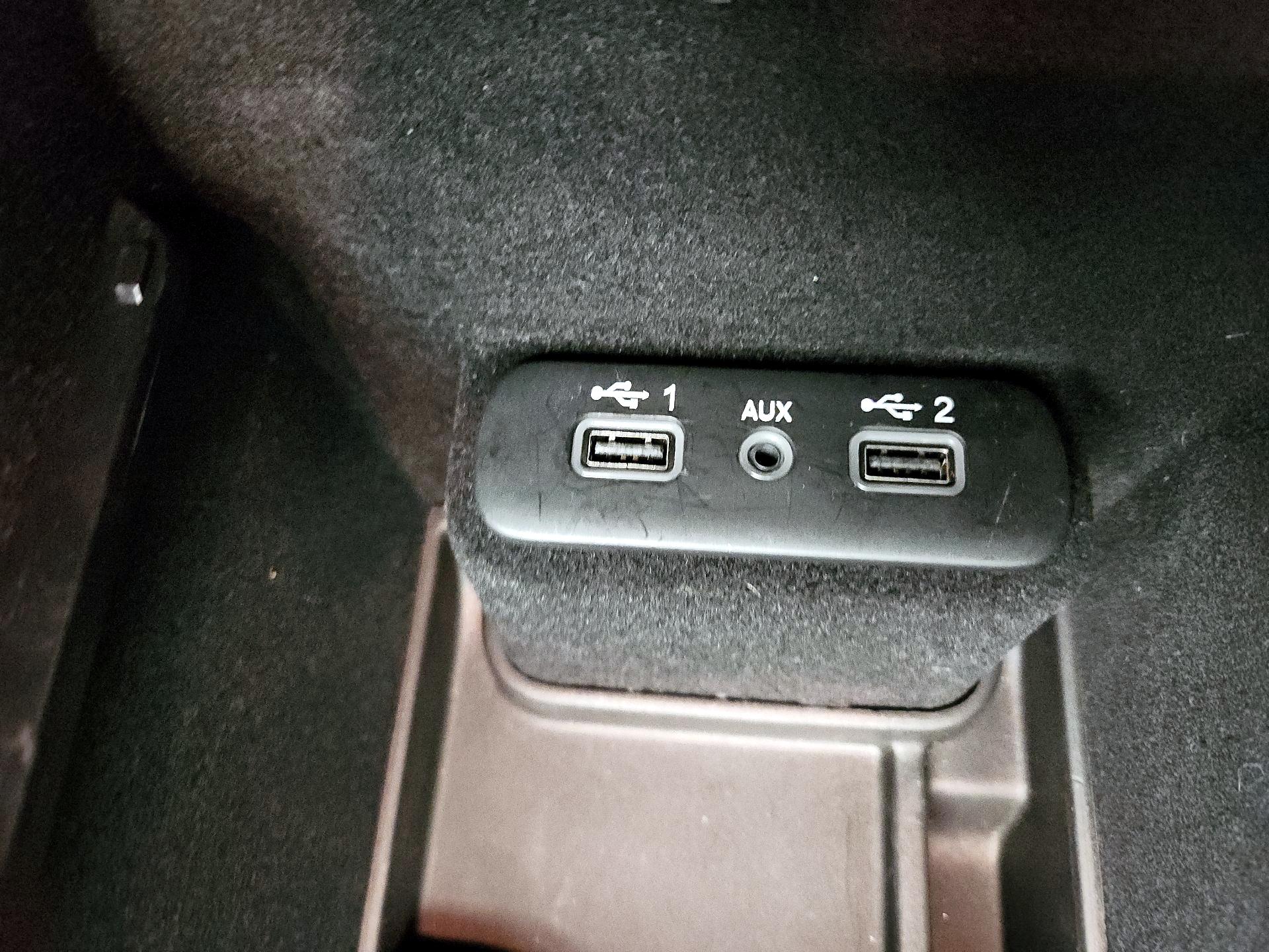 Thumbnail: 2020 Dodge Charger - 18