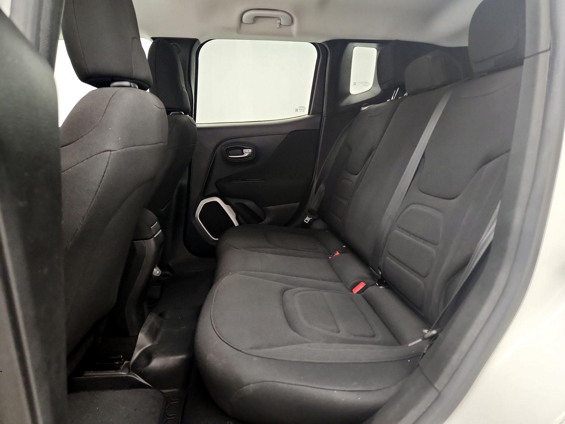 Thumbnail: 2018 Jeep Renegade - 19