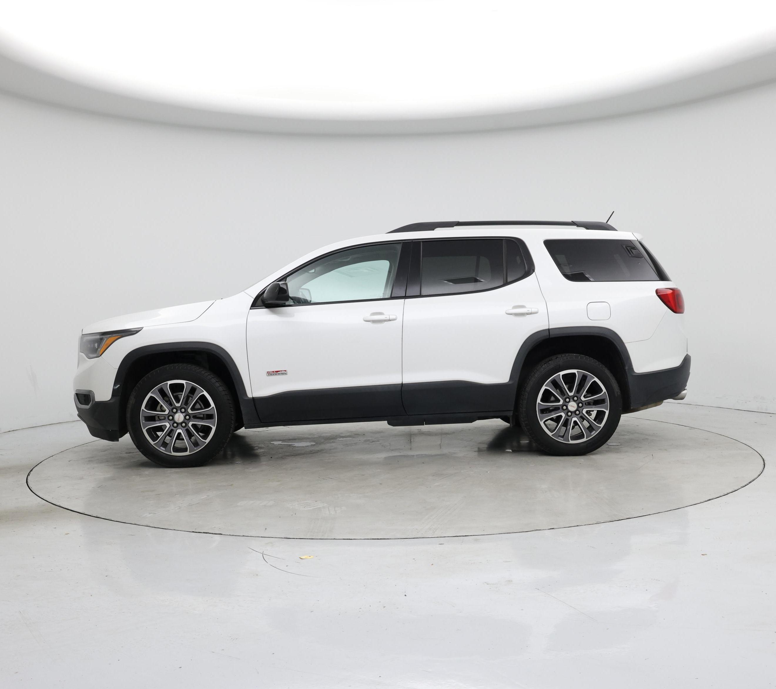 Thumbnail: 2019 GMC Acadia - 3
