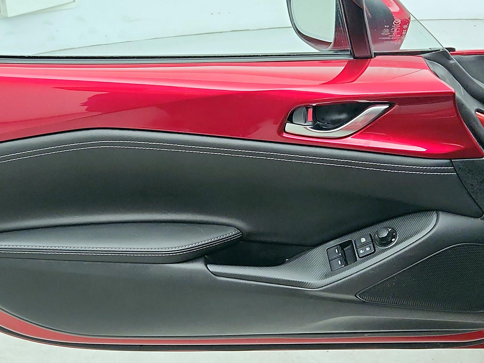 Thumbnail: 2023 Mazda MX-5 Miata - 12