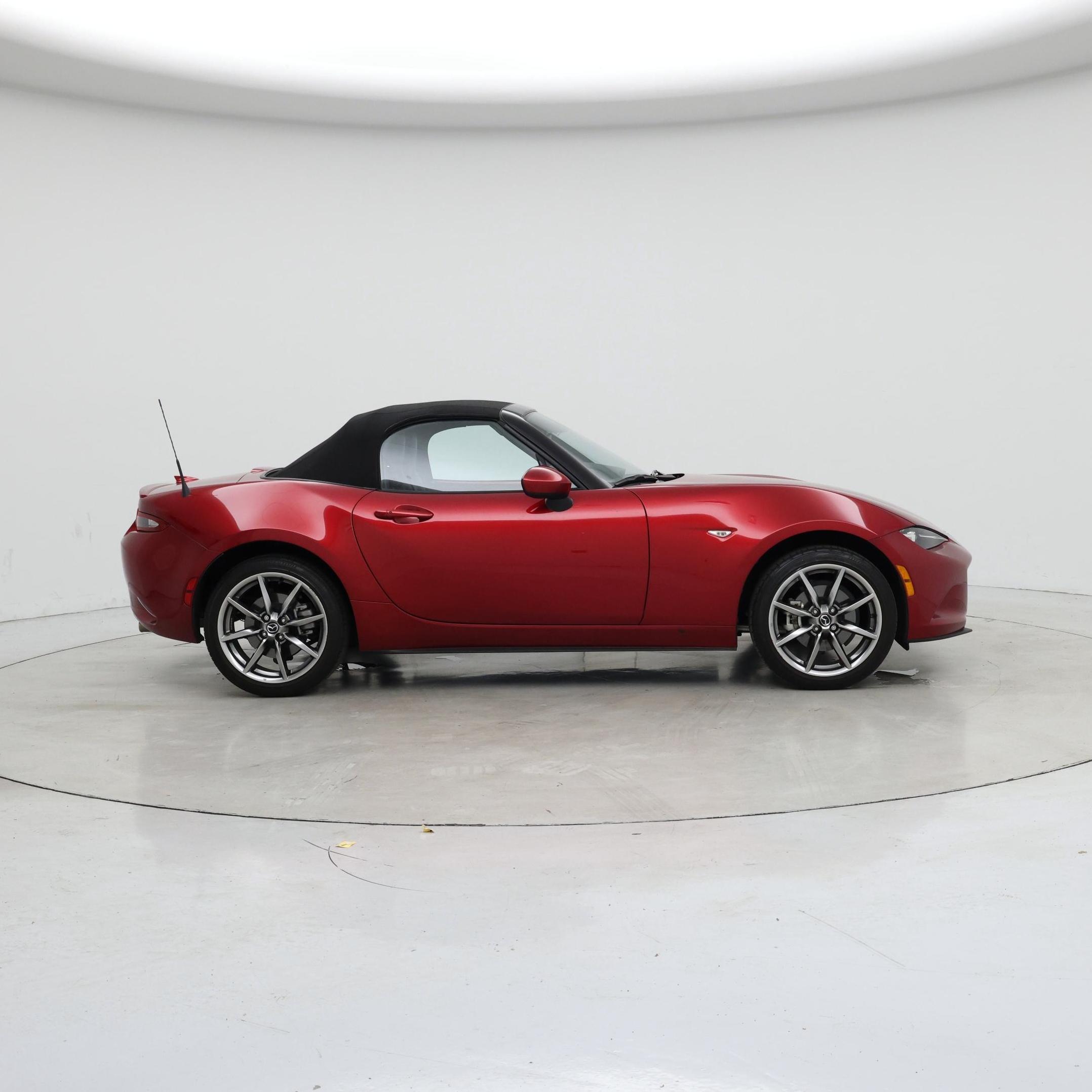 Thumbnail: 2023 Mazda MX-5 Miata - 7