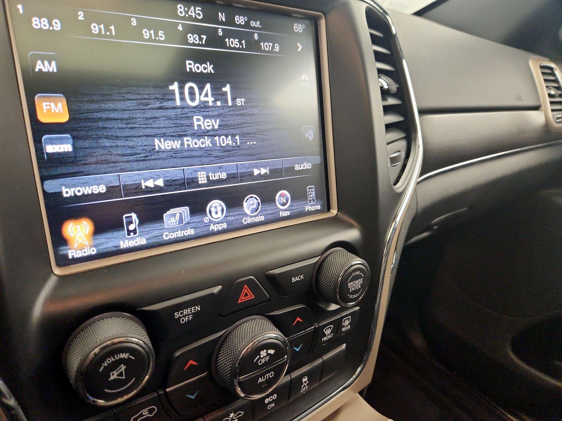 Thumbnail: 2015 Jeep Grand Cherokee - 16
