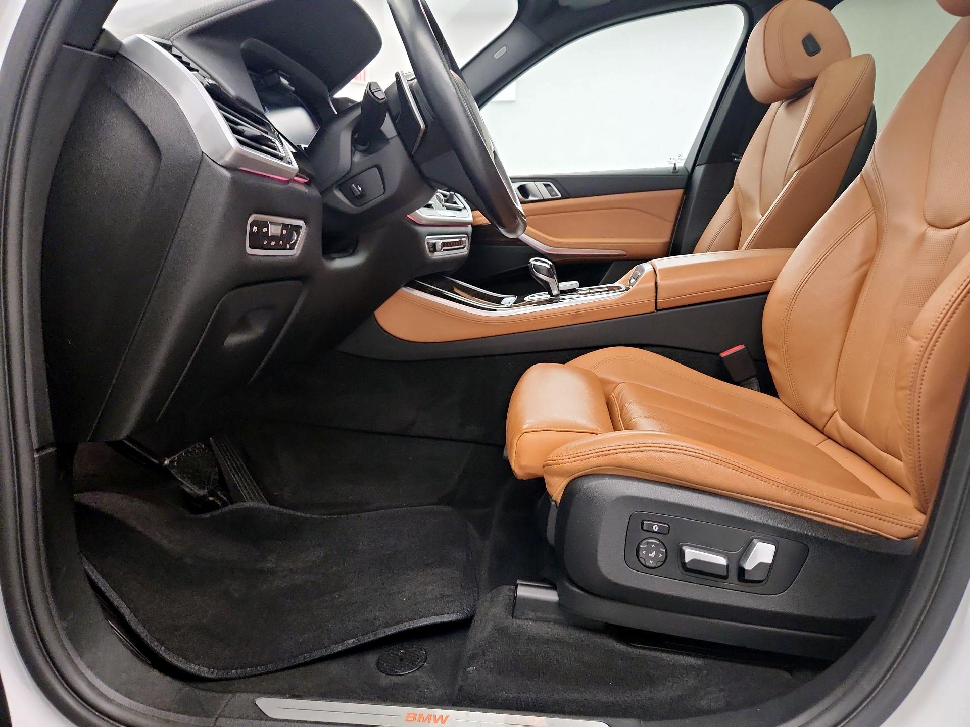 Thumbnail: 2021 BMW X5 - 11