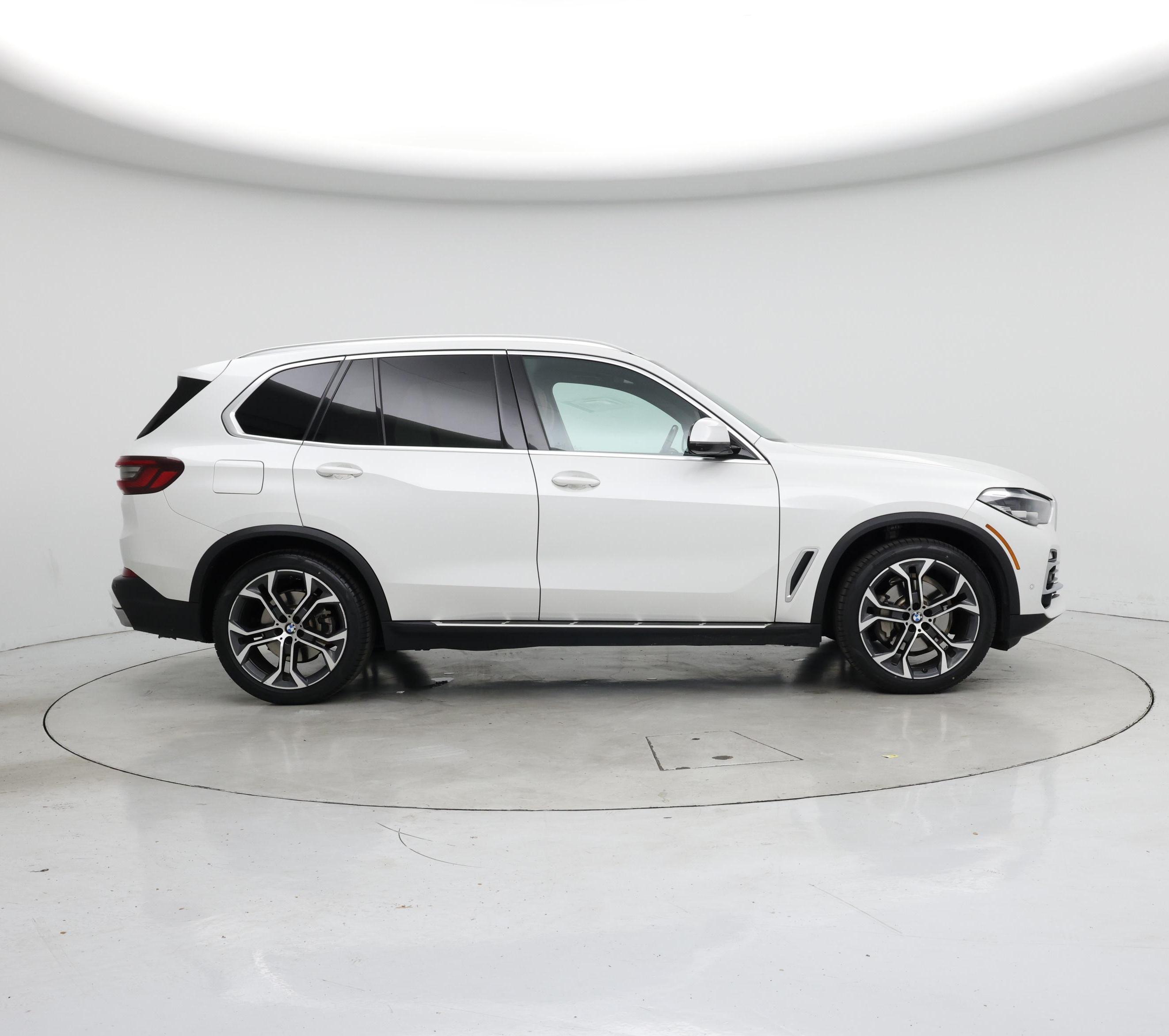 Thumbnail: 2021 BMW X5 - 7