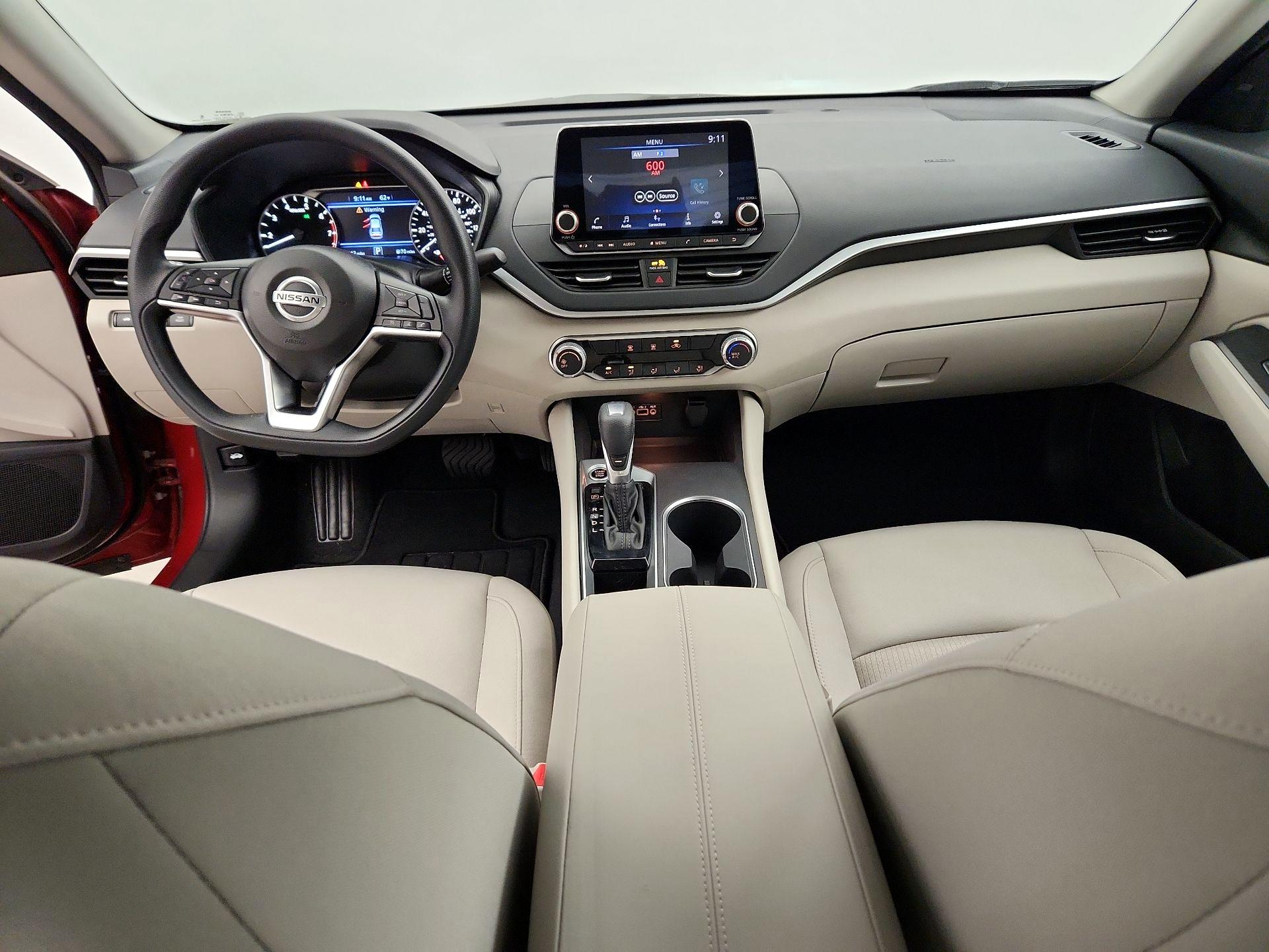 Thumbnail: 2022 Nissan Altima - 9