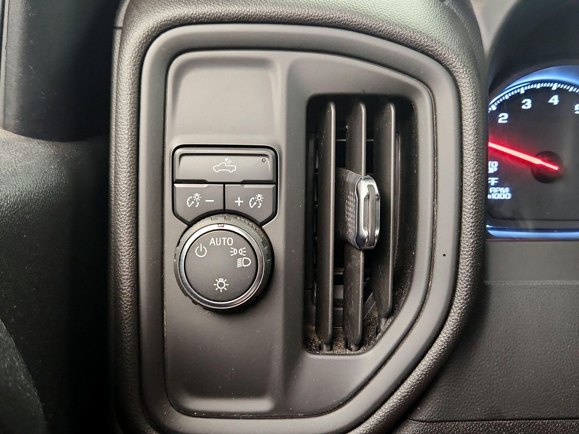 Thumbnail: 2021 Chevrolet Silverado 1500 - 13