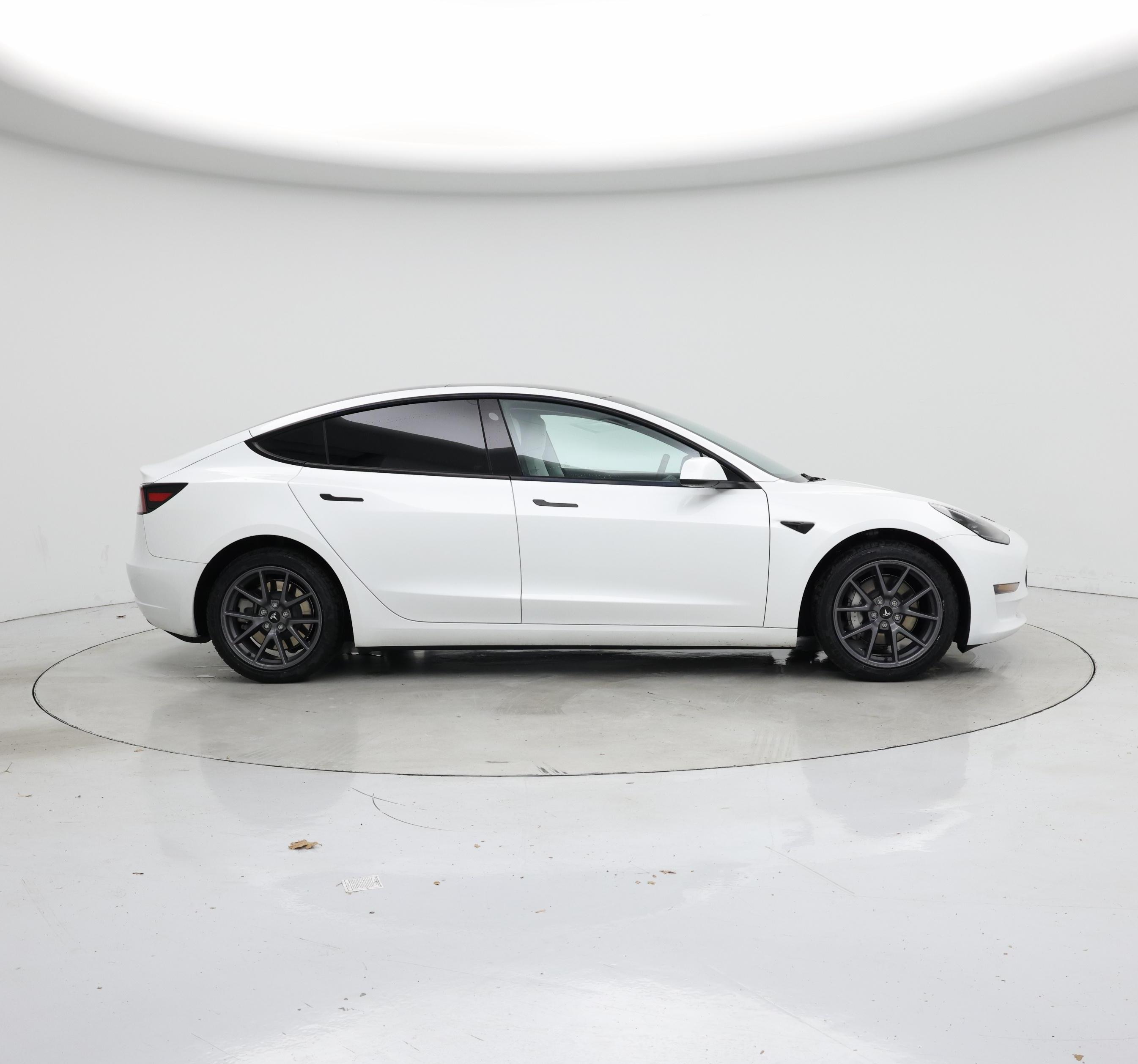 Thumbnail: 2023 Tesla Model 3 - 7