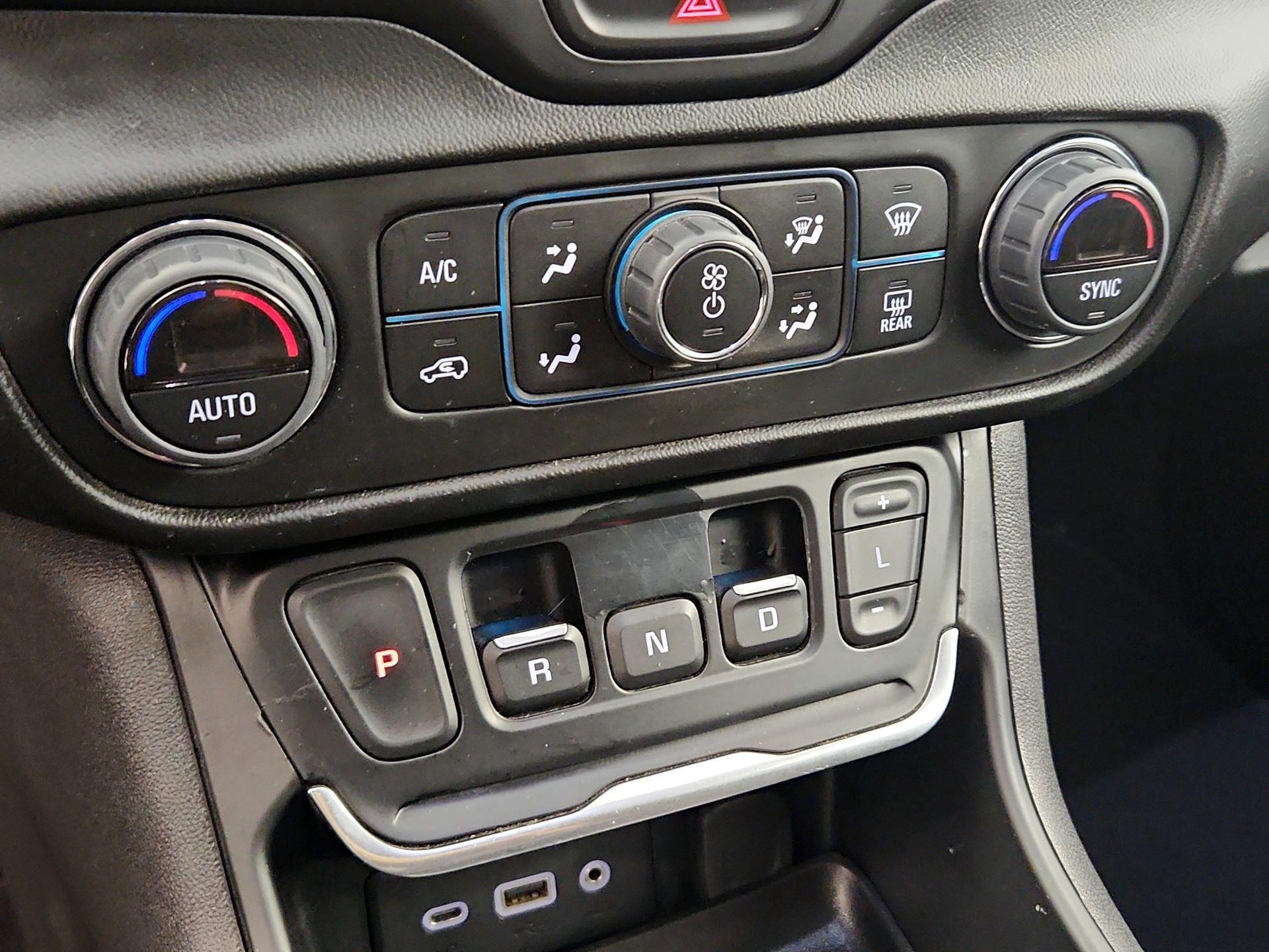 Thumbnail: 2021 GMC Terrain - 16