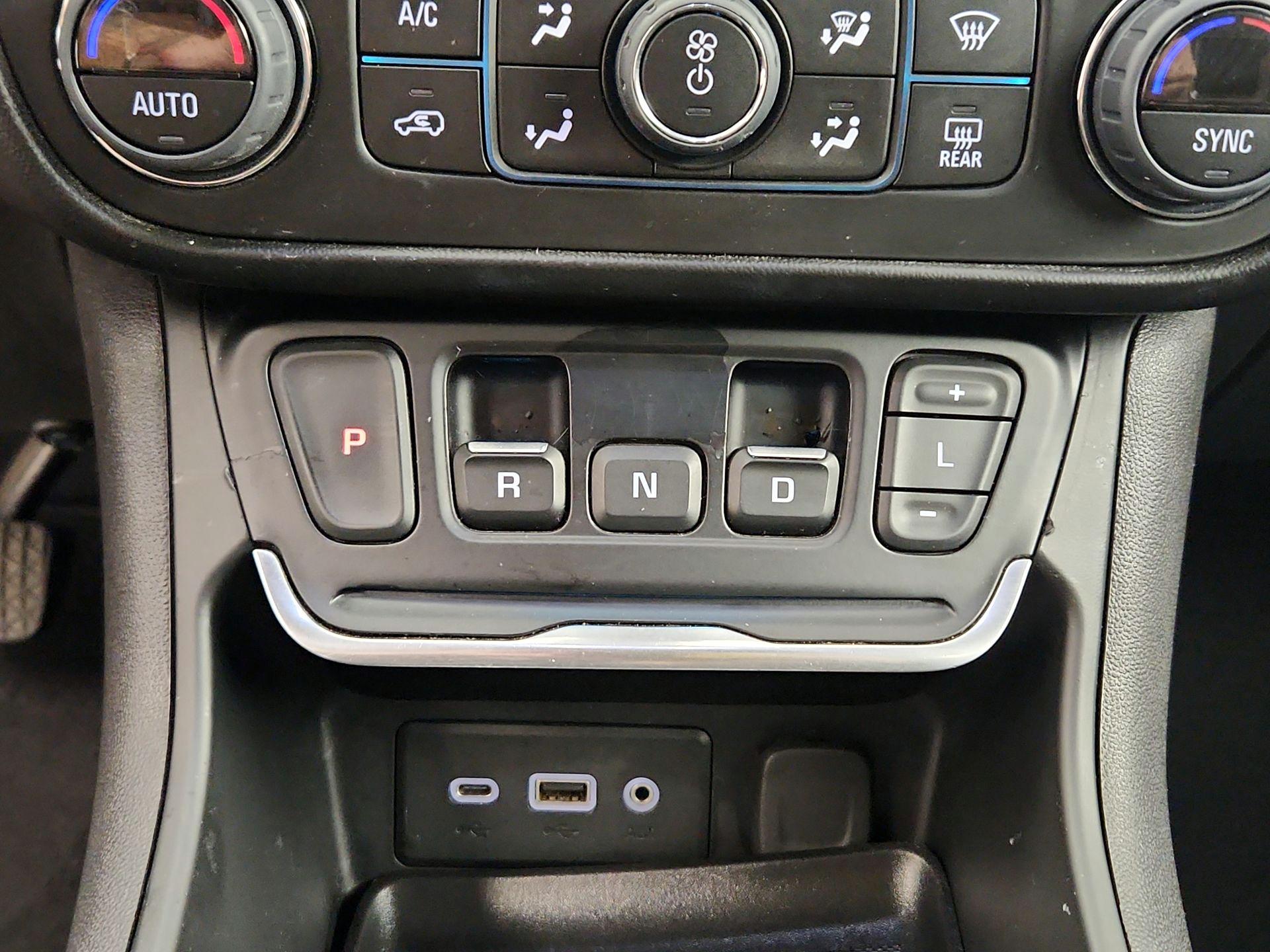 Thumbnail: 2021 GMC Terrain - 17
