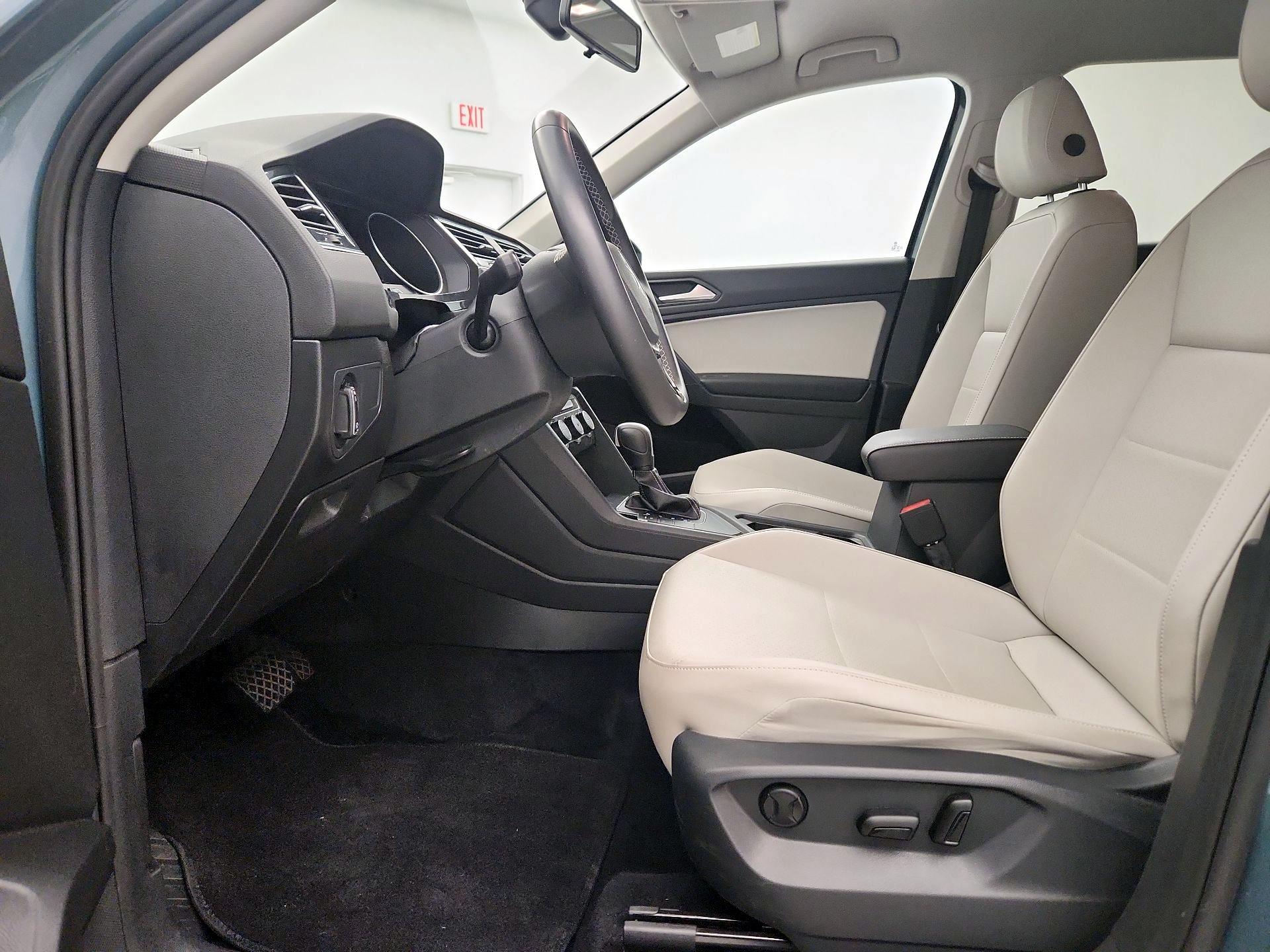 Thumbnail: 2021 Volkswagen Tiguan - 11