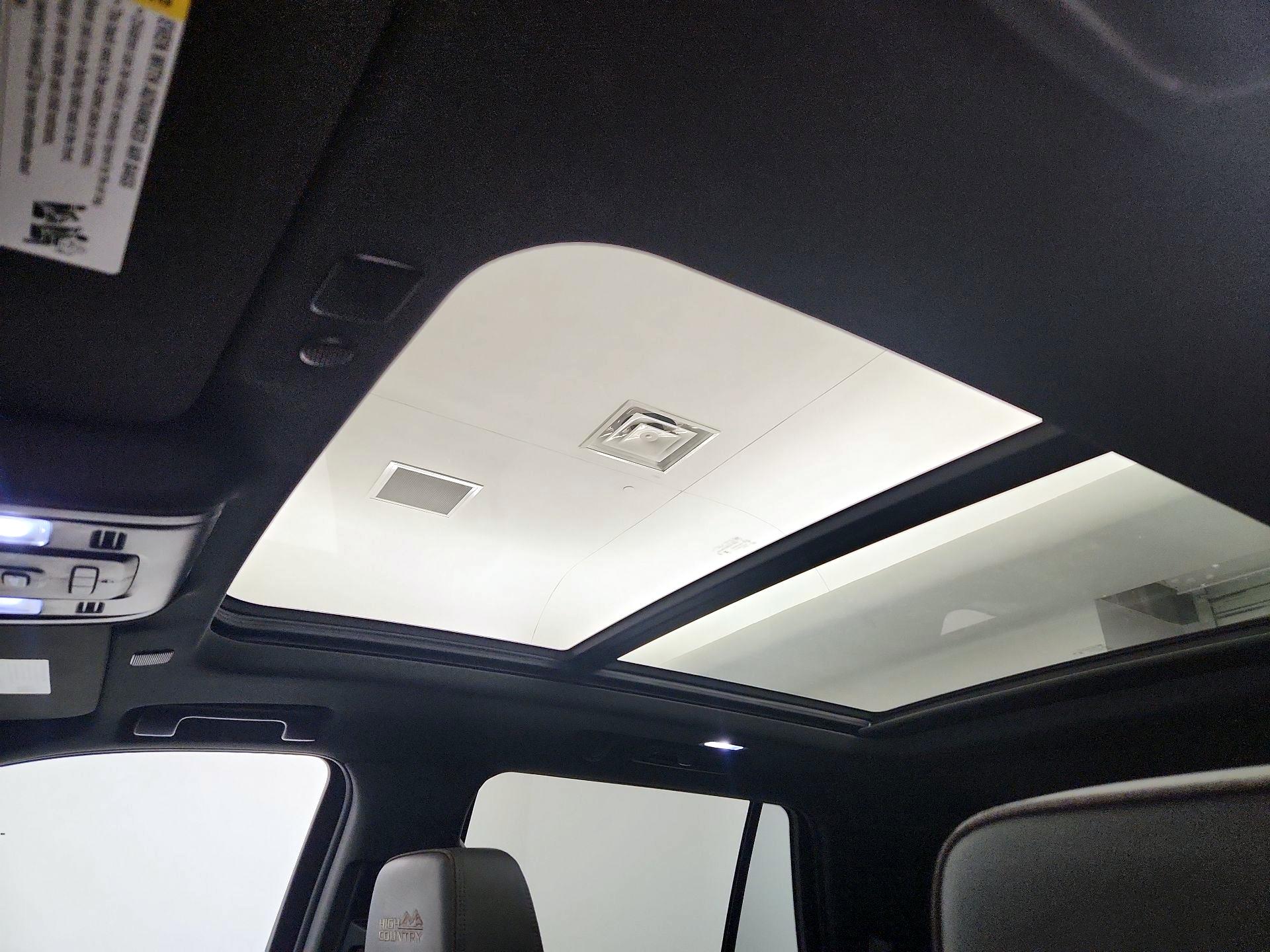 Thumbnail: 2023 Chevrolet Tahoe - 19