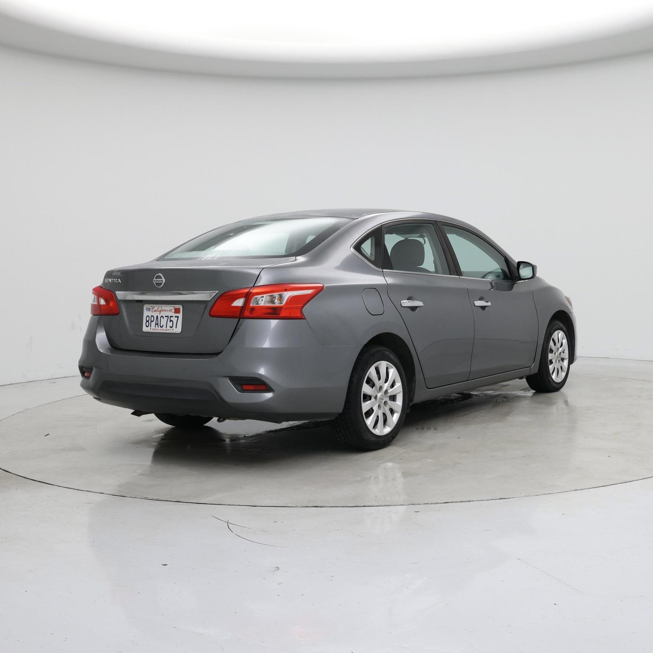 Thumbnail: 2018 Nissan Sentra - 8