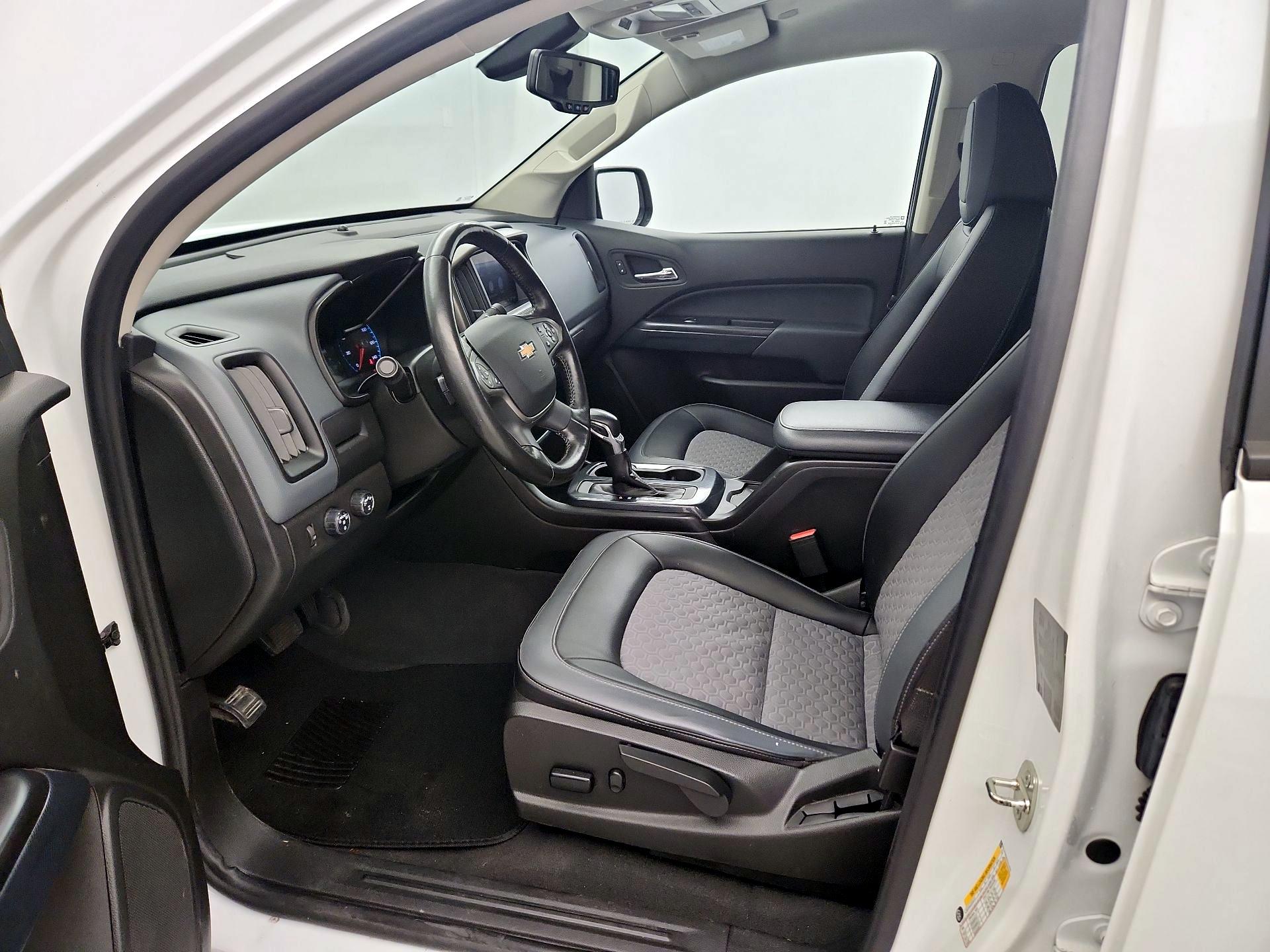 Thumbnail: 2022 Chevrolet Colorado - 11