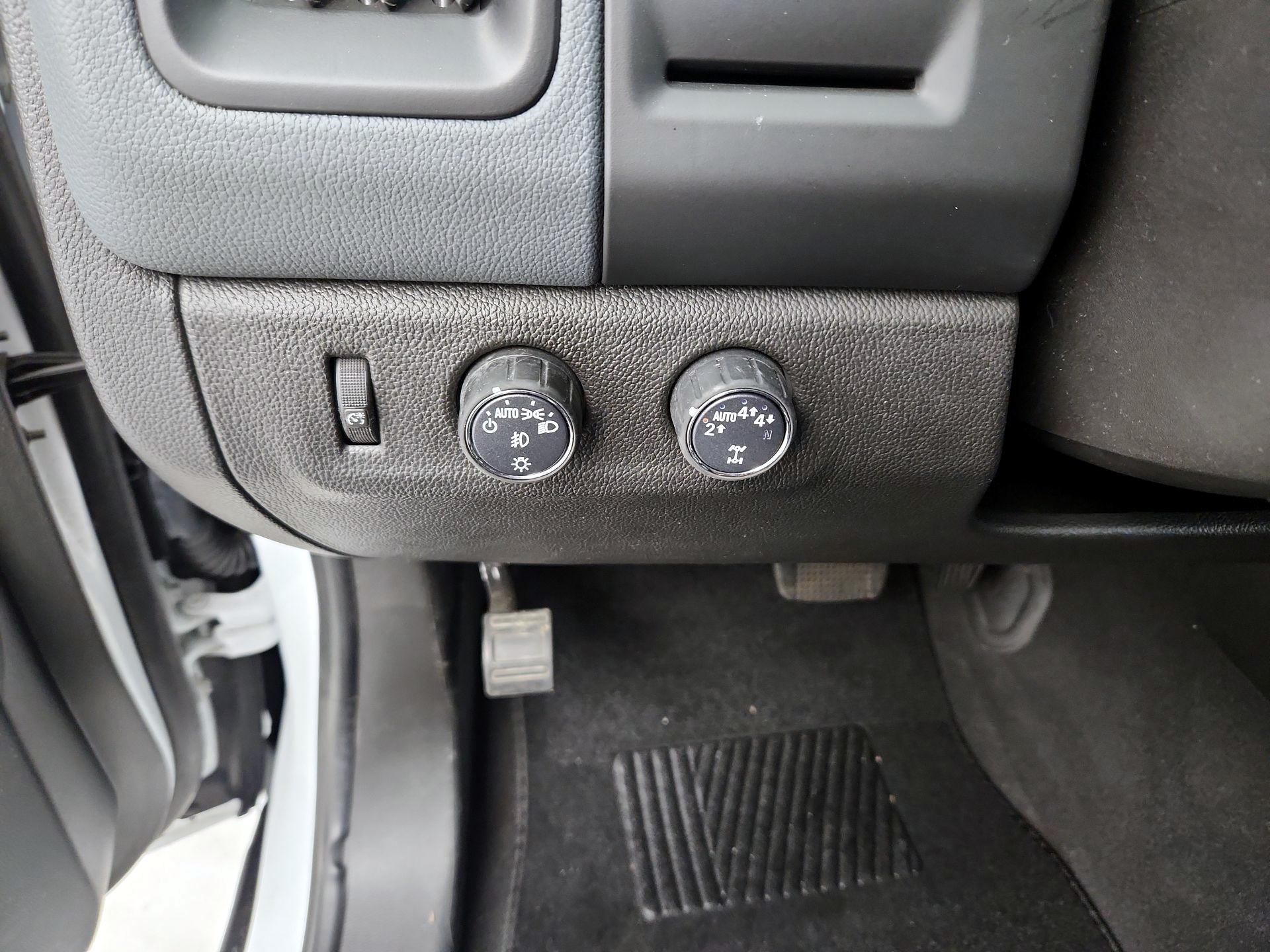 Thumbnail: 2022 Chevrolet Colorado - 13