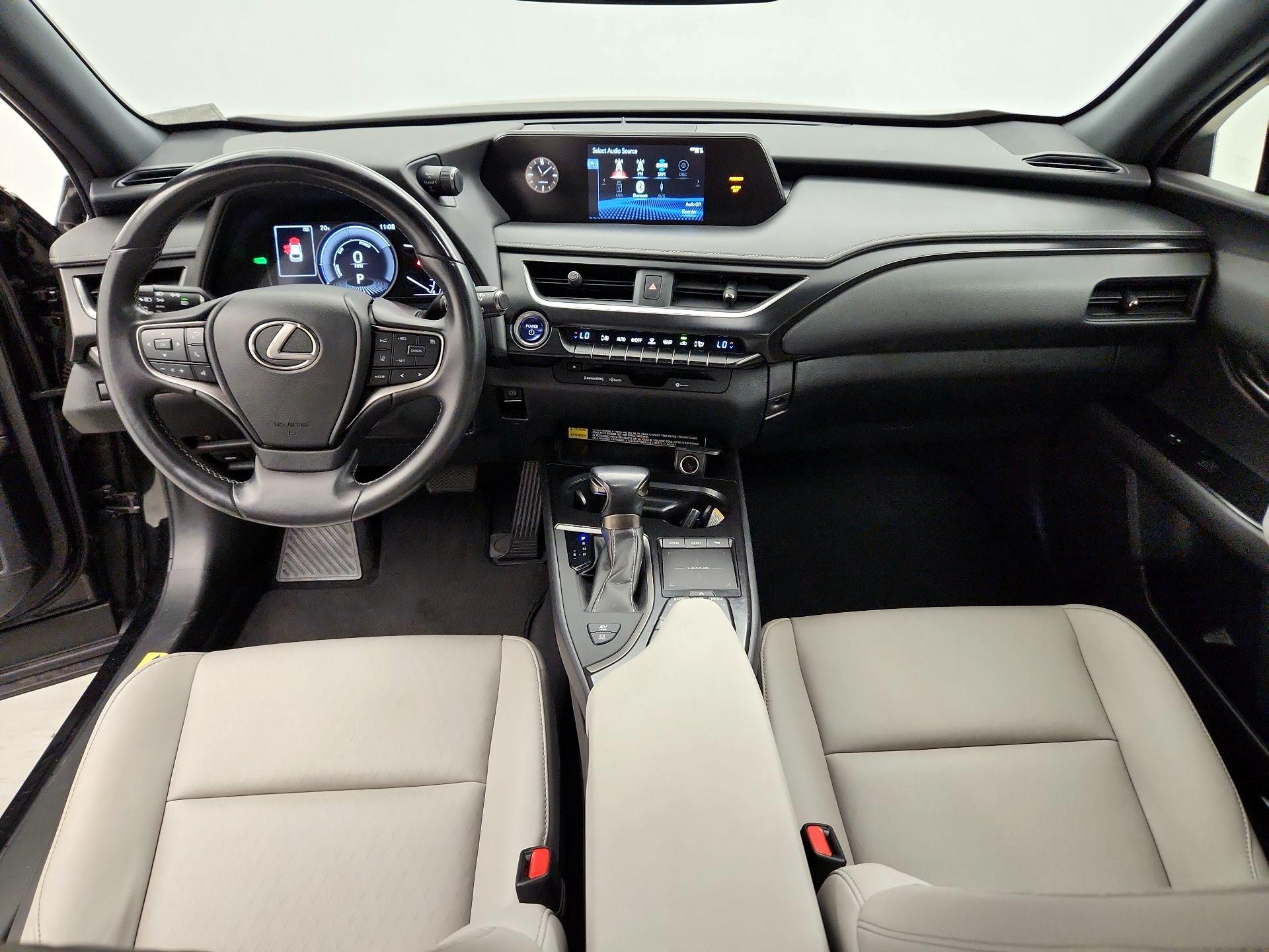 Thumbnail: 2021 Lexus UX - 9