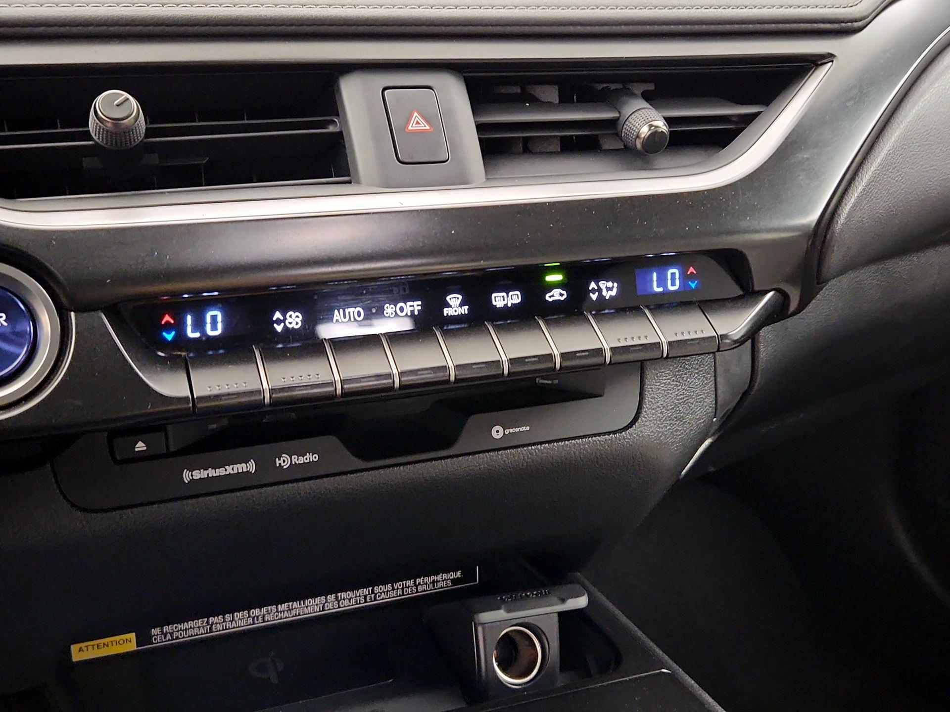 Thumbnail: 2021 Lexus UX - 16