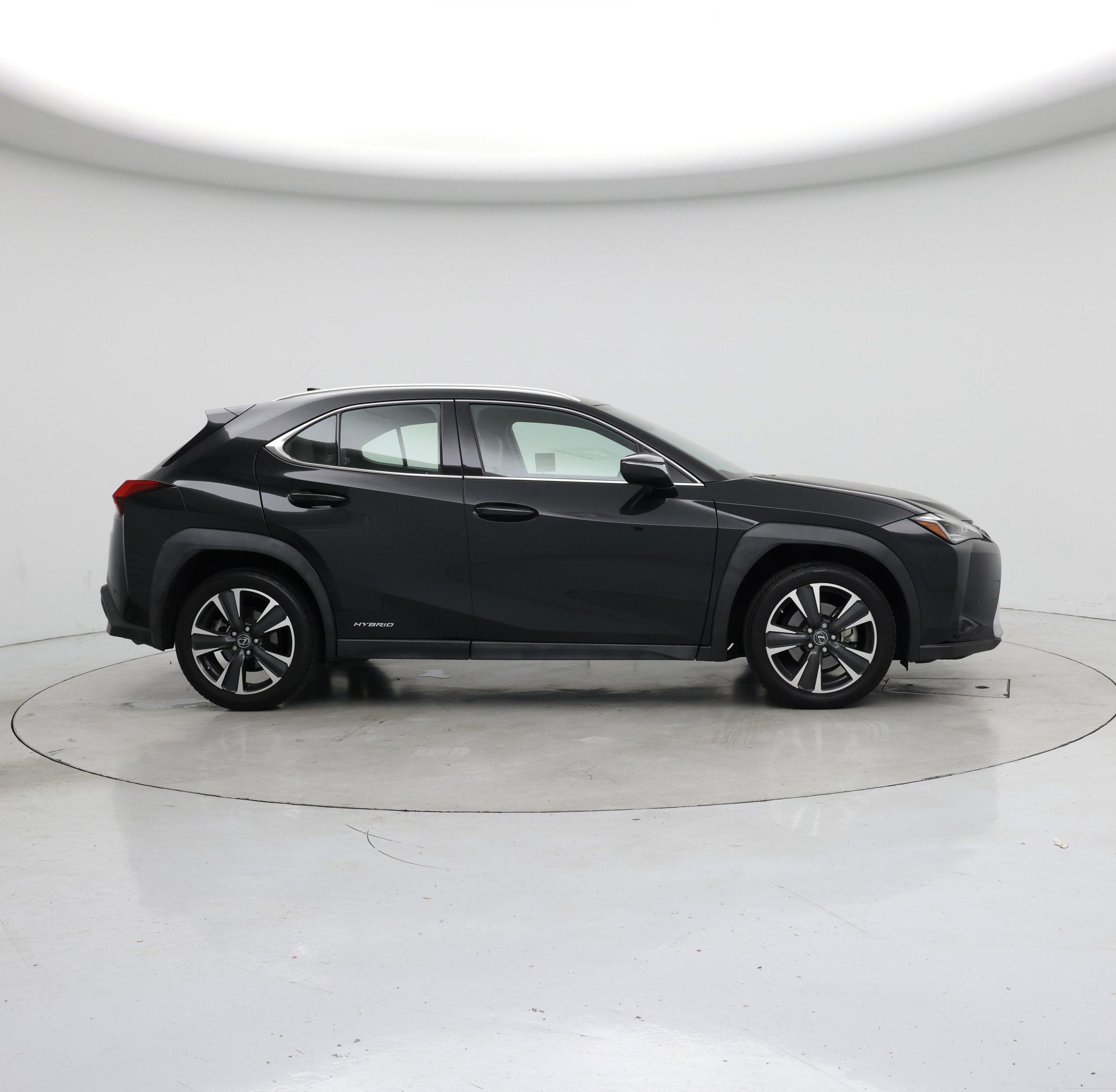 Thumbnail: 2021 Lexus UX - 7