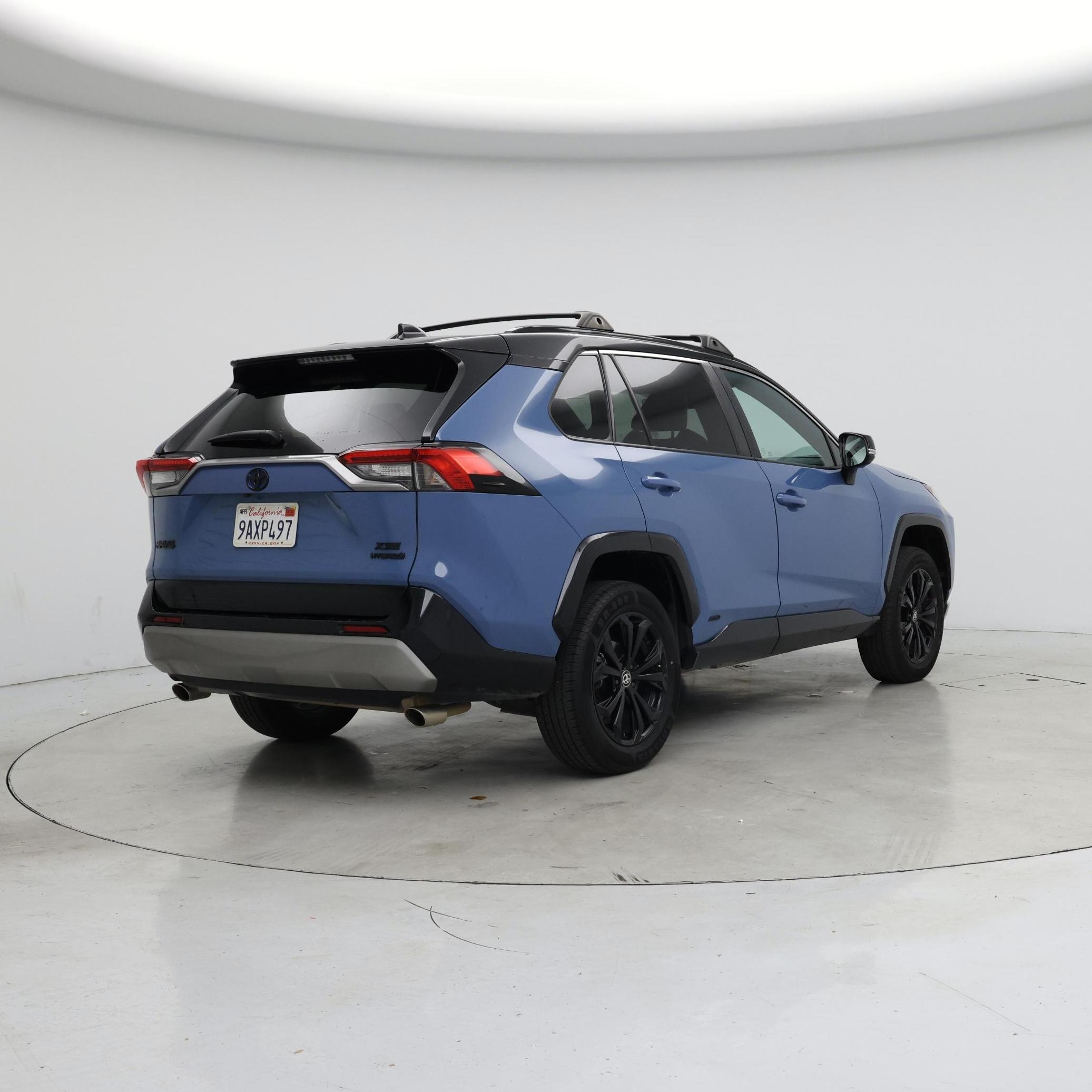 Thumbnail: 2022 Toyota RAV4 - 8