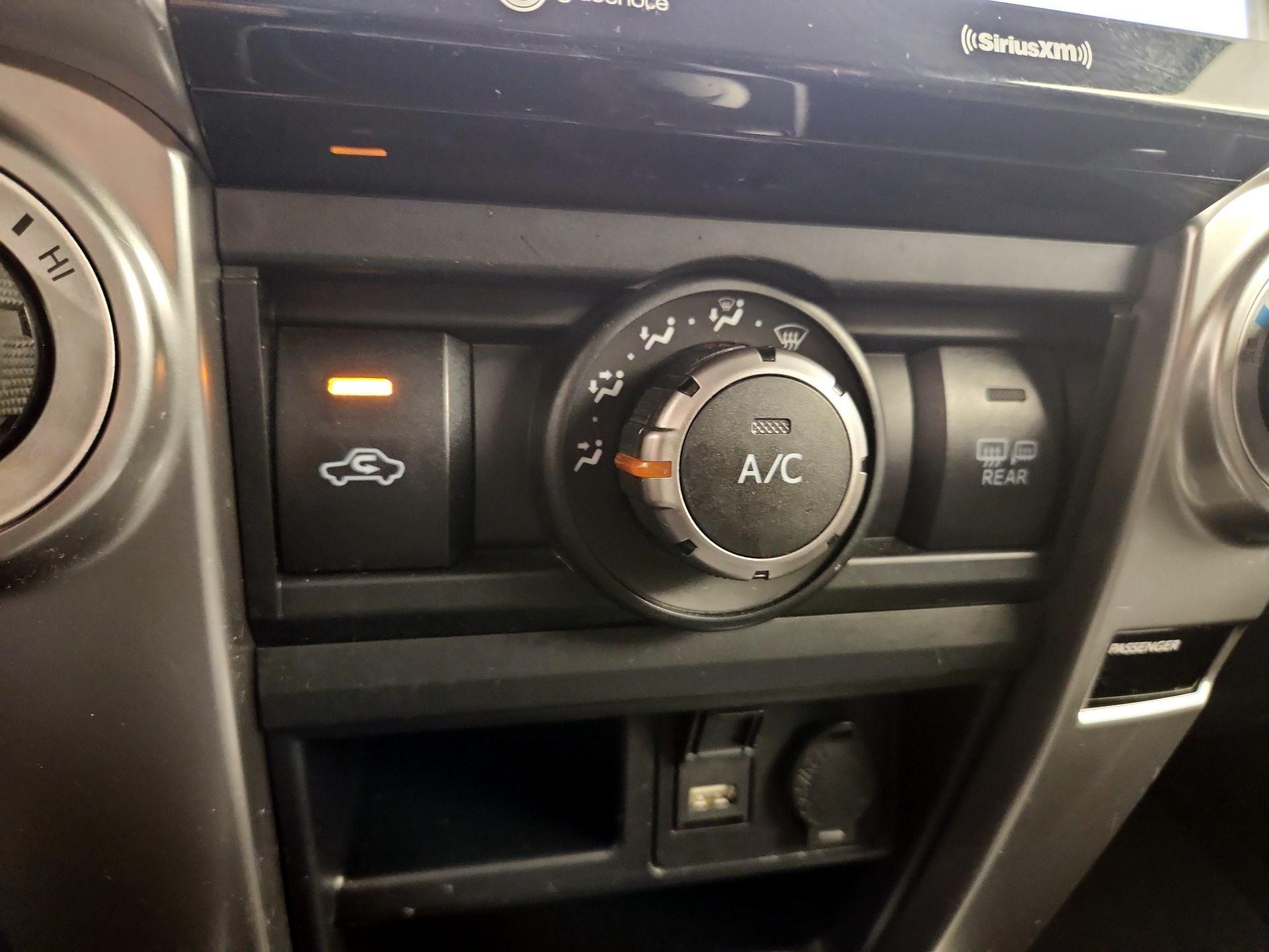 Thumbnail: 2021 Toyota 4Runner - 16