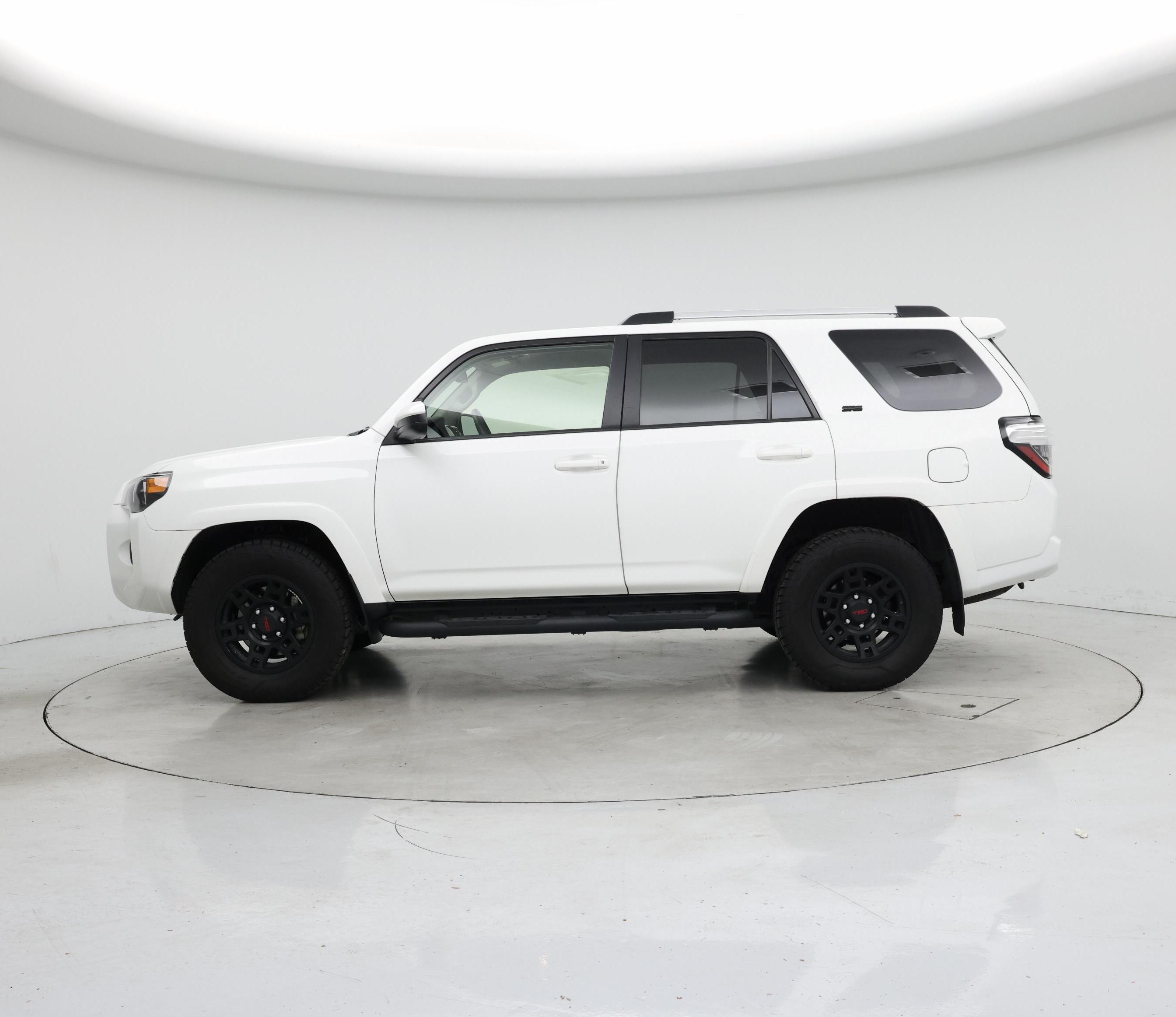 Thumbnail: 2021 Toyota 4Runner - 3