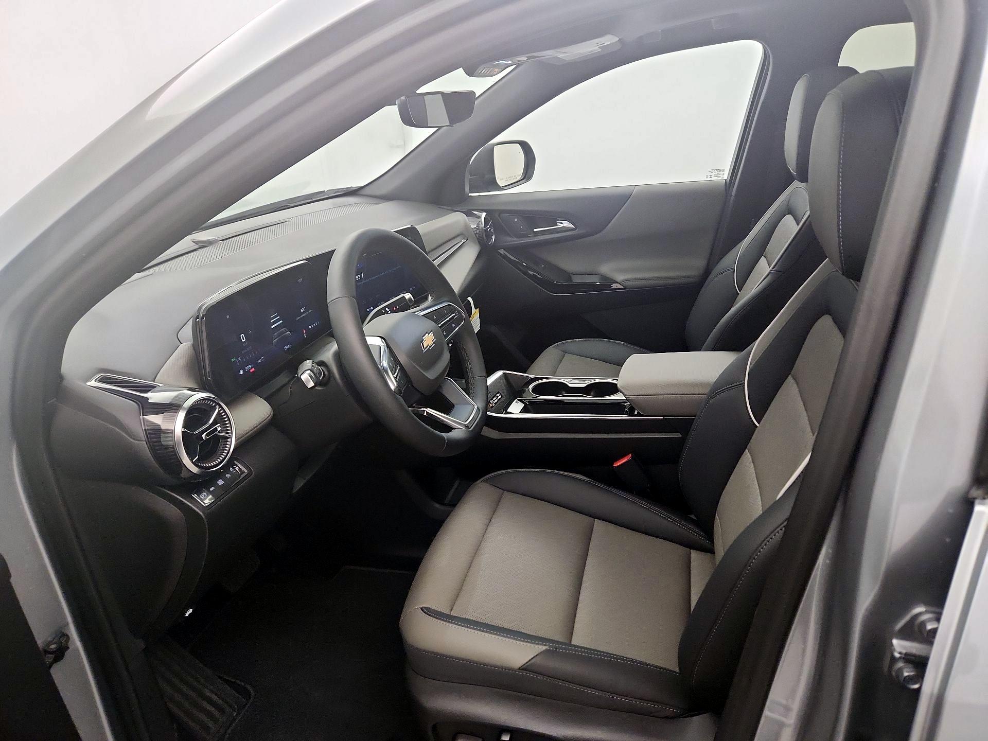 Thumbnail: 2025 Chevrolet Equinox - 11