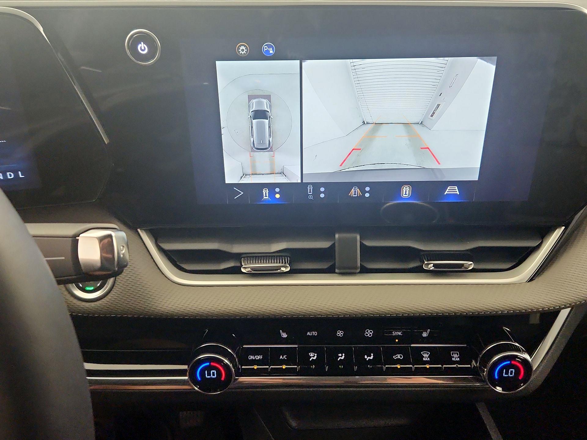 Thumbnail: 2025 Chevrolet Equinox - 14