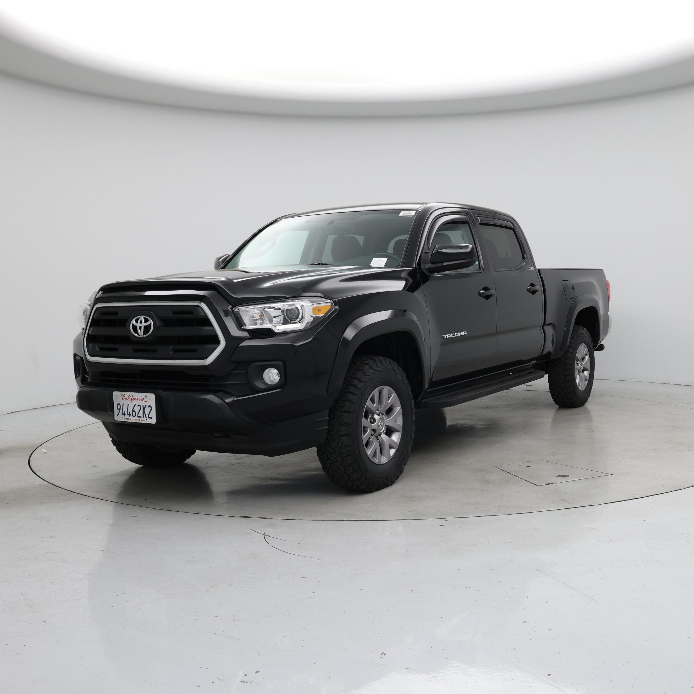 Thumbnail: 2016 Toyota Tacoma - 4
