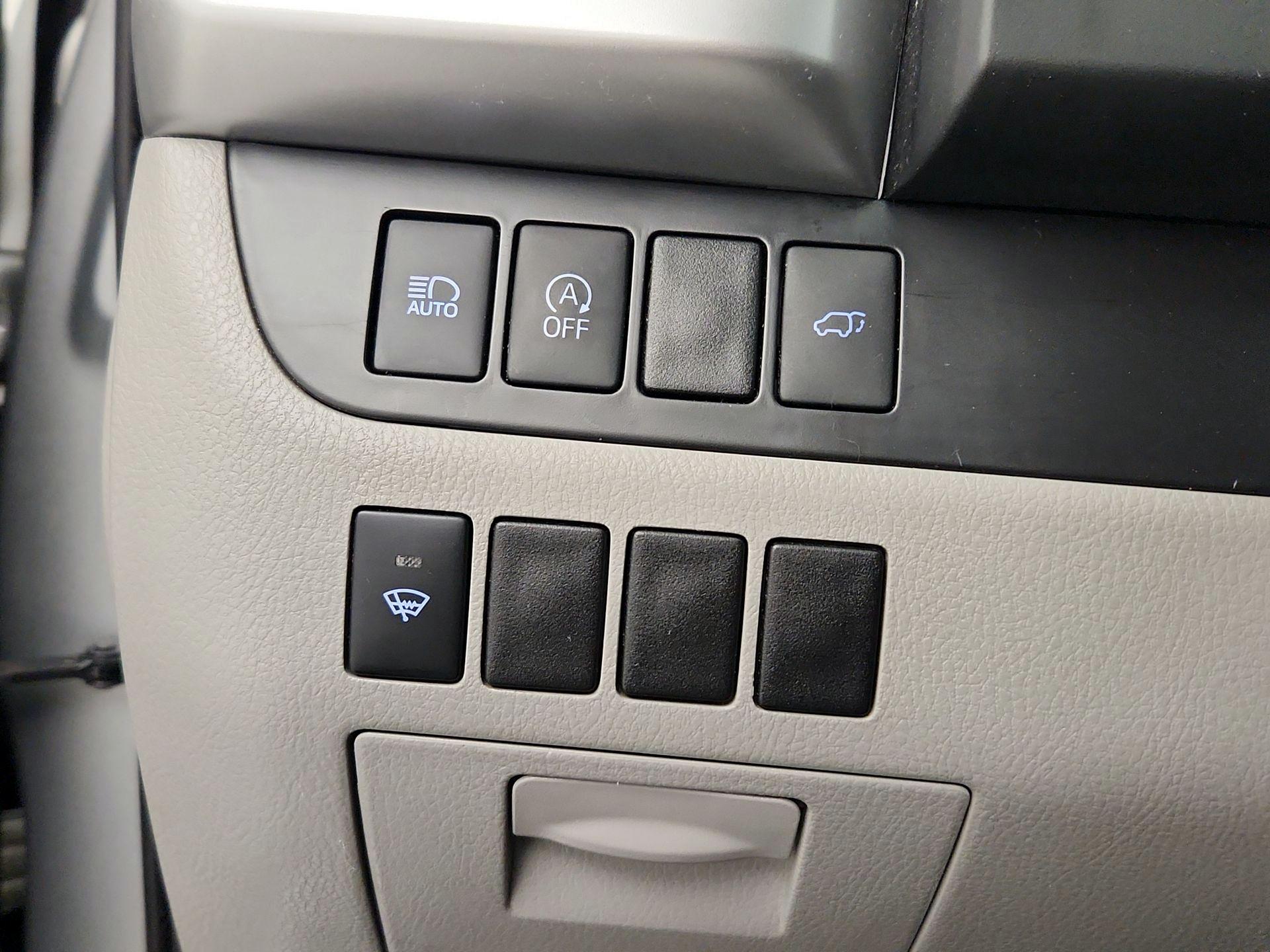 Thumbnail: 2018 Toyota Highlander - 13