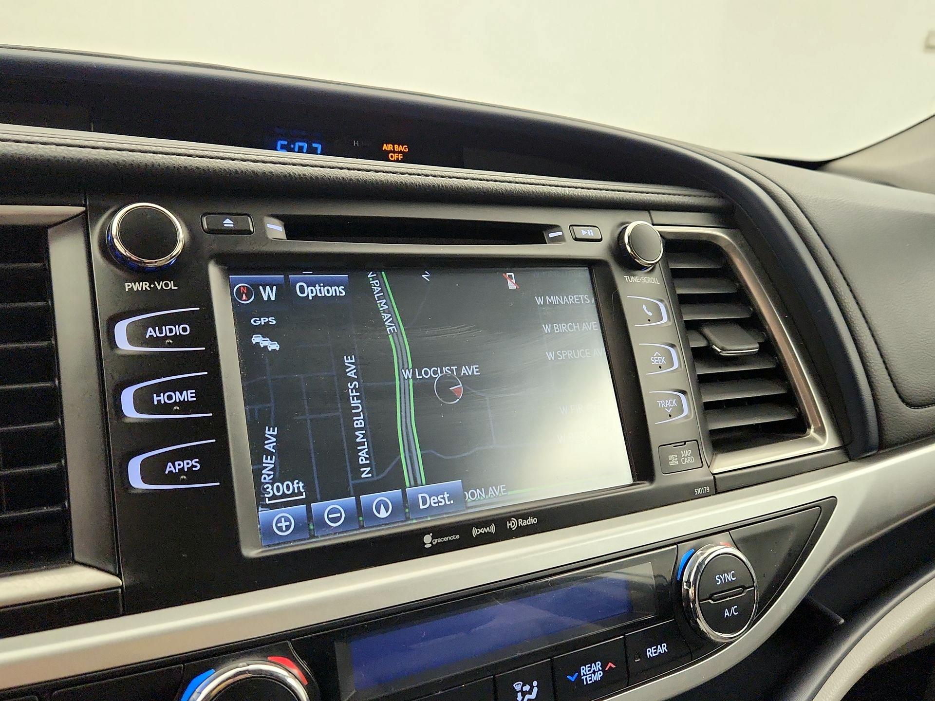 Thumbnail: 2018 Toyota Highlander - 14