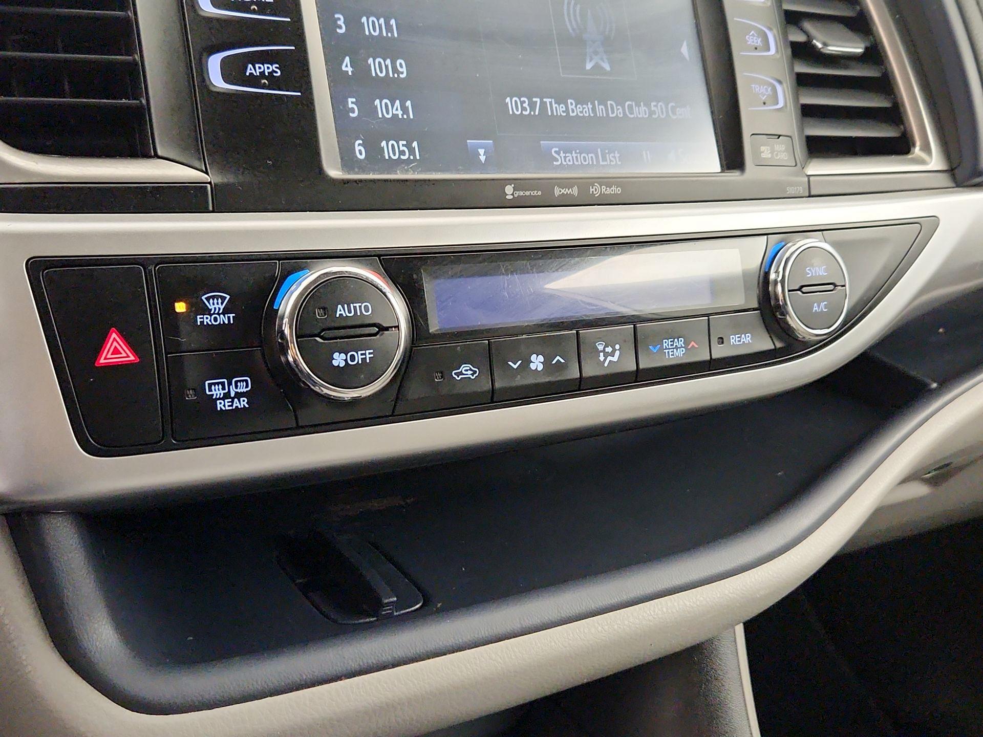 Thumbnail: 2018 Toyota Highlander - 17