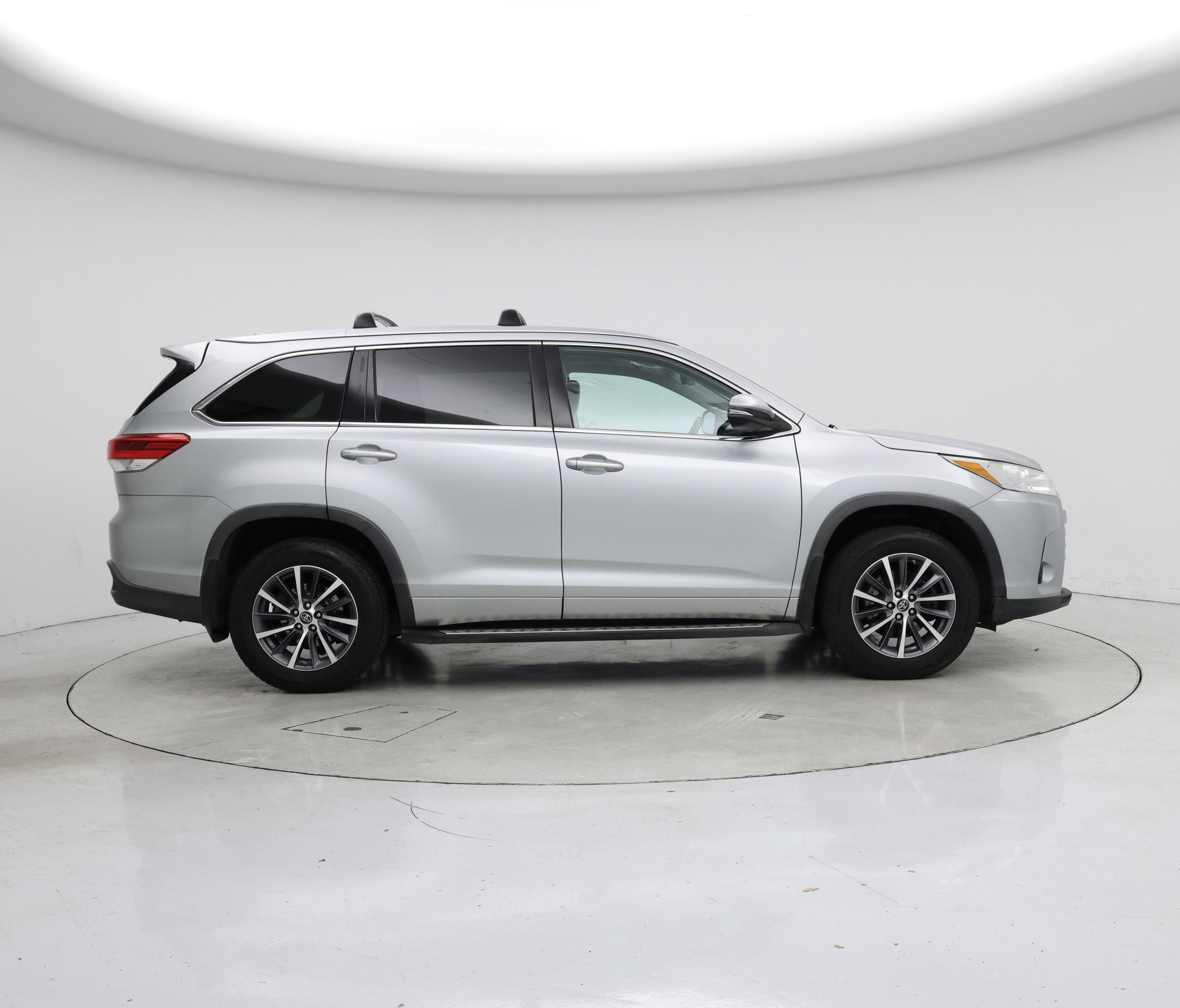 Thumbnail: 2018 Toyota Highlander - 7