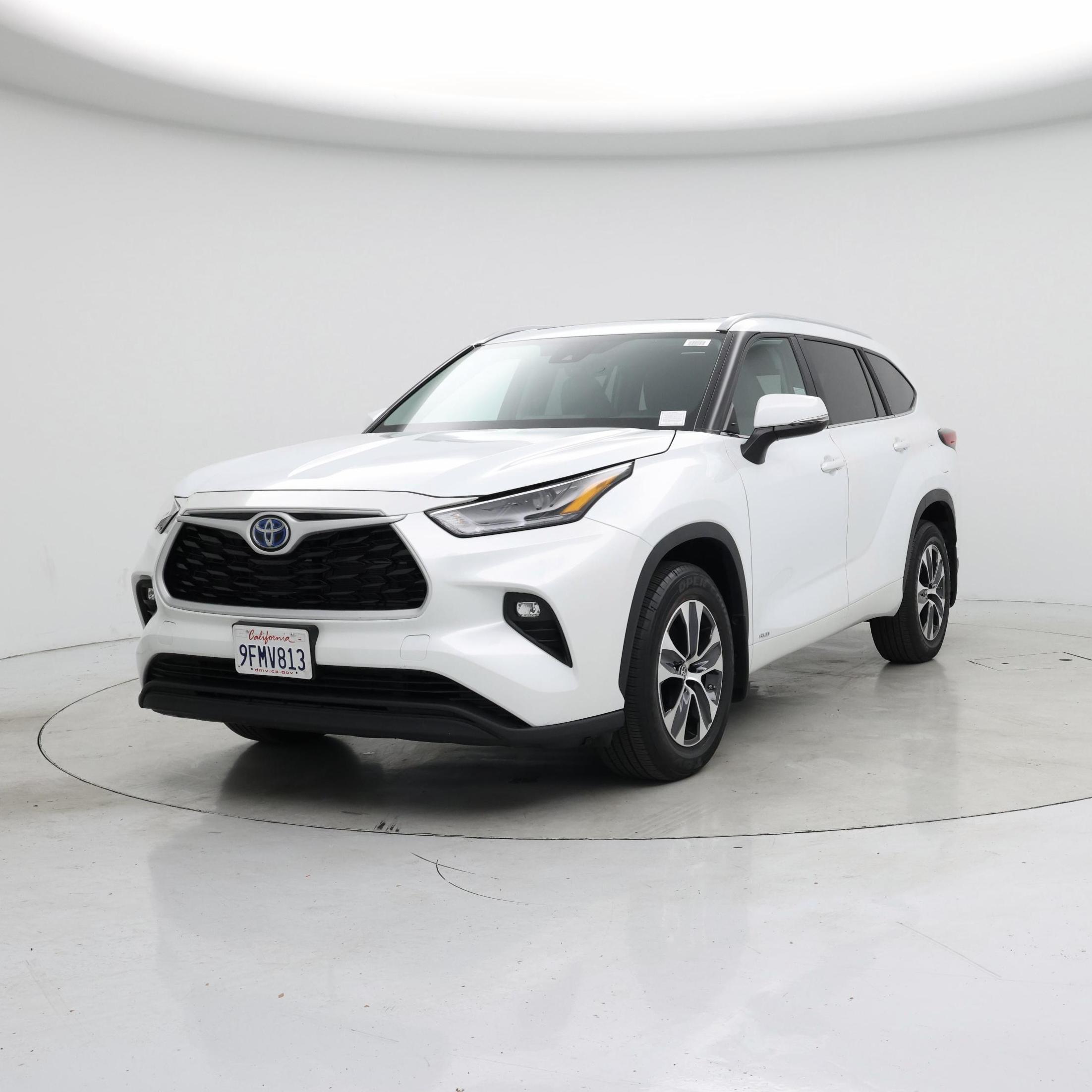 Thumbnail: 2023 Toyota Highlander - 4