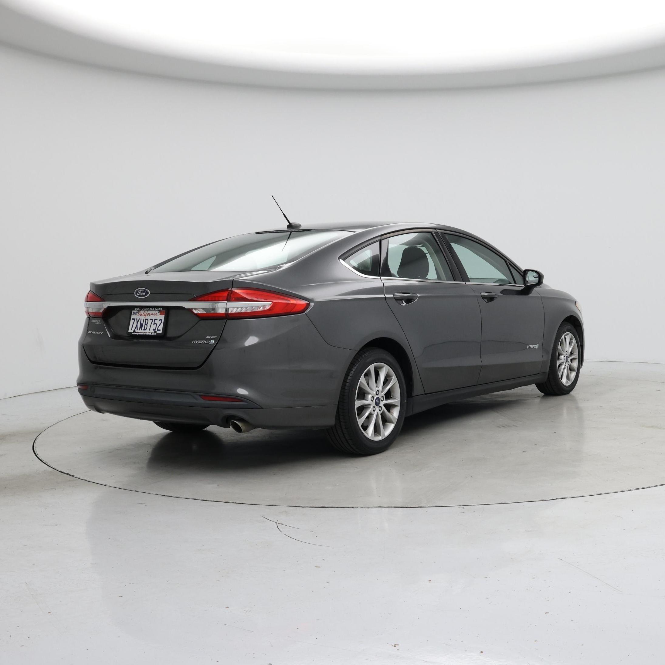 Thumbnail: 2017 Ford Fusion - 8