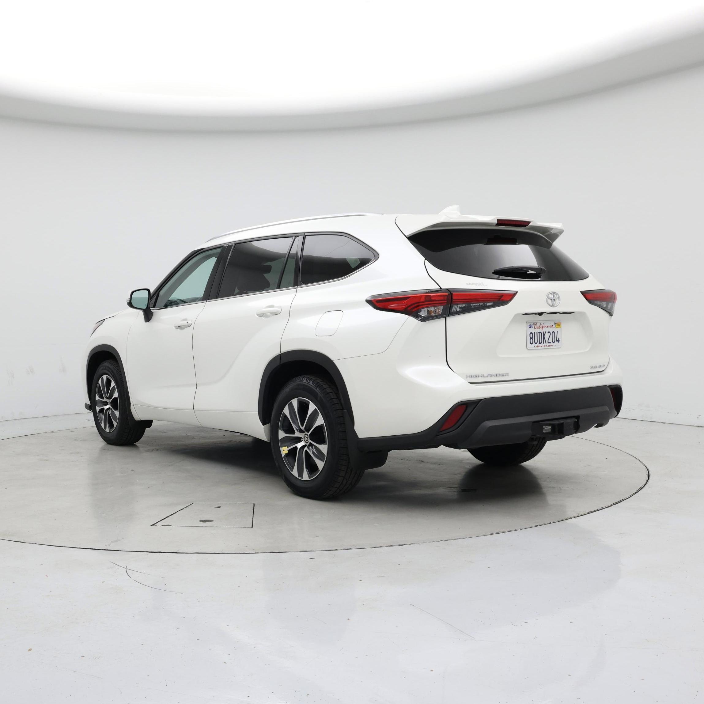 Thumbnail: 2021 Toyota Highlander - 2