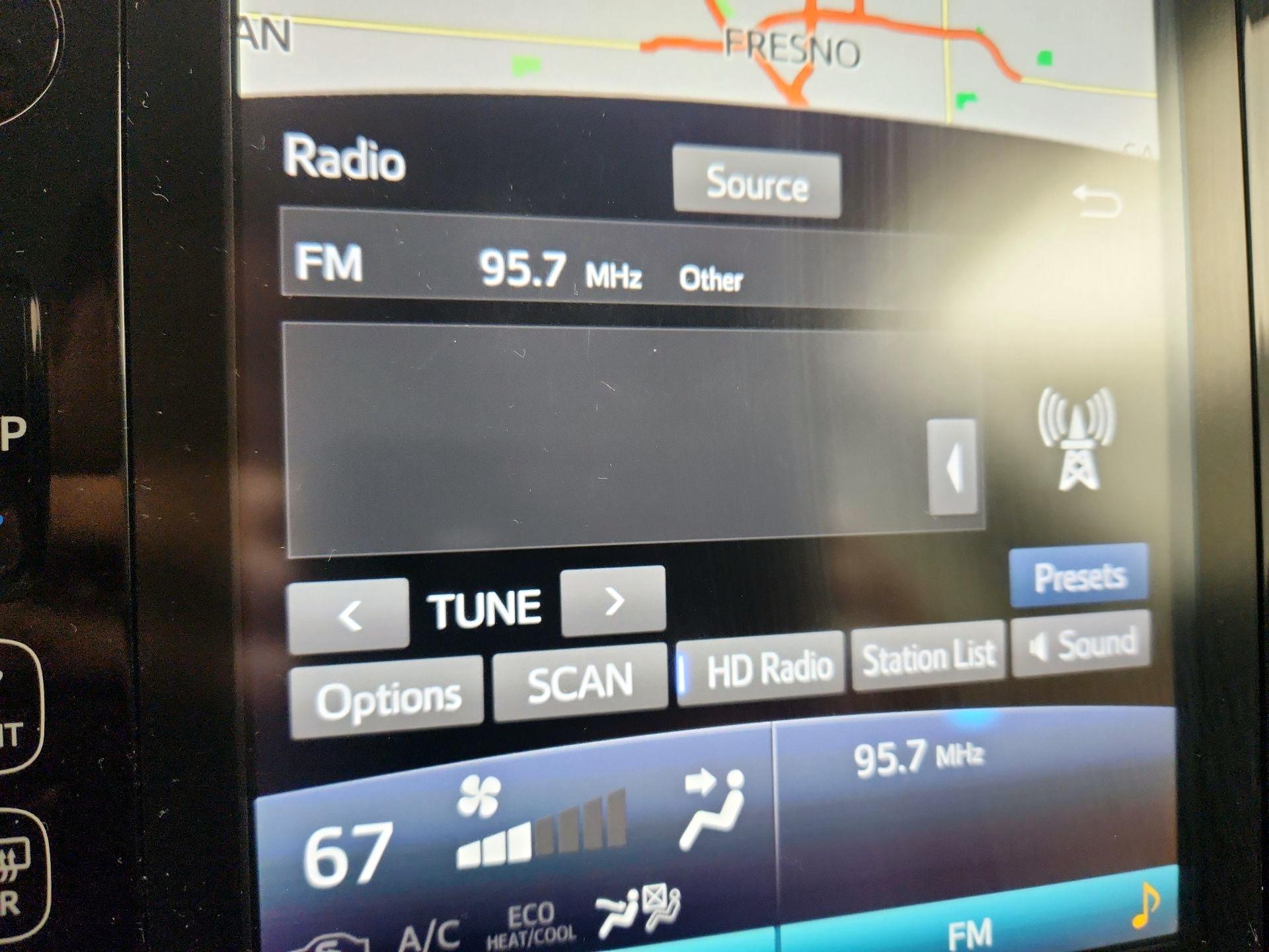 Thumbnail: 2020 Toyota Prius Prime - 16