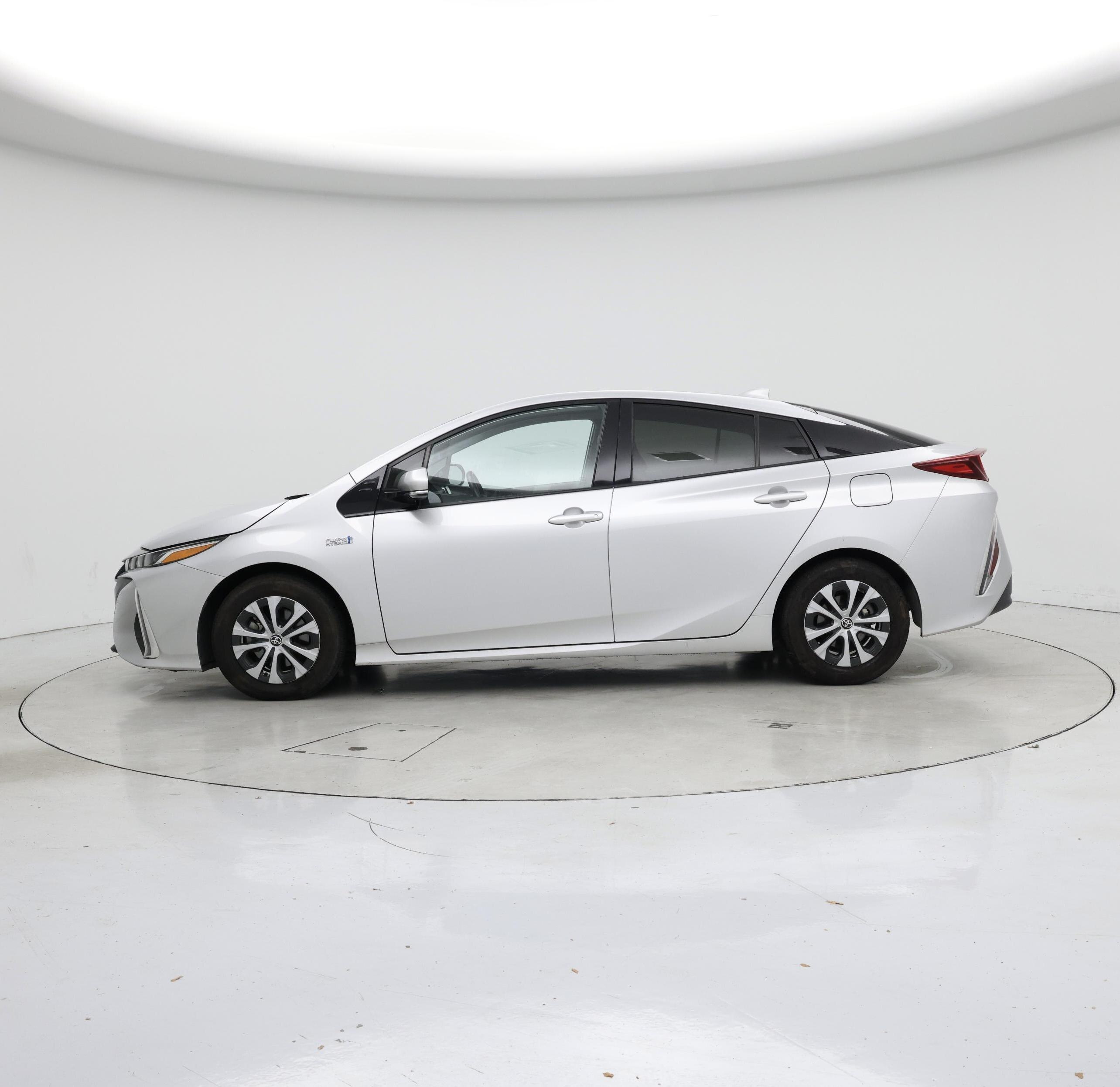 Thumbnail: 2020 Toyota Prius Prime - 3