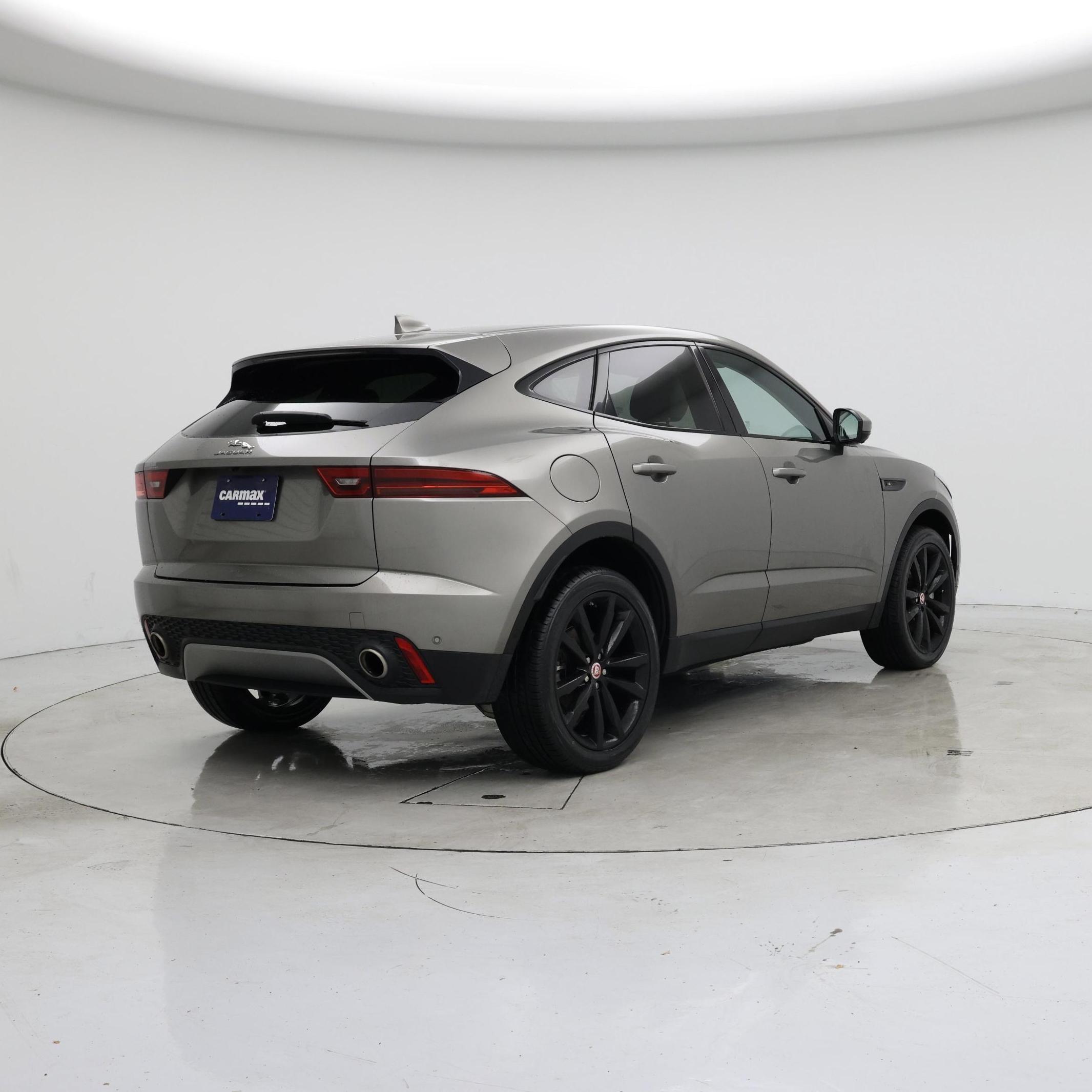 Thumbnail: 2018 Jaguar E-Pace - 8