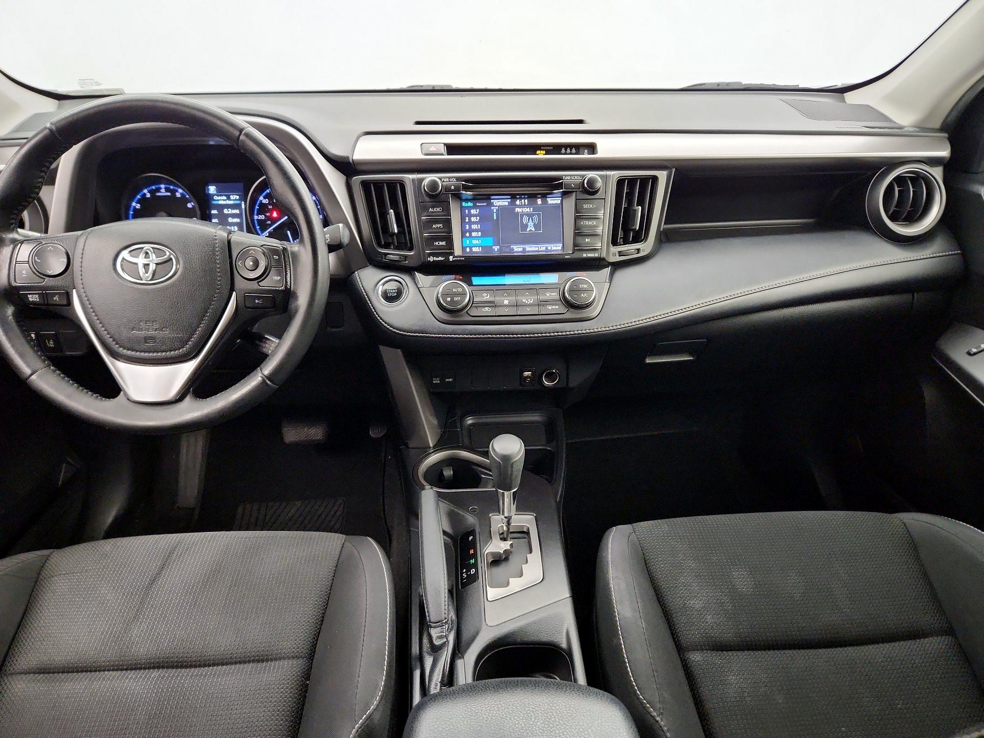 Thumbnail: 2018 Toyota RAV4 - 9