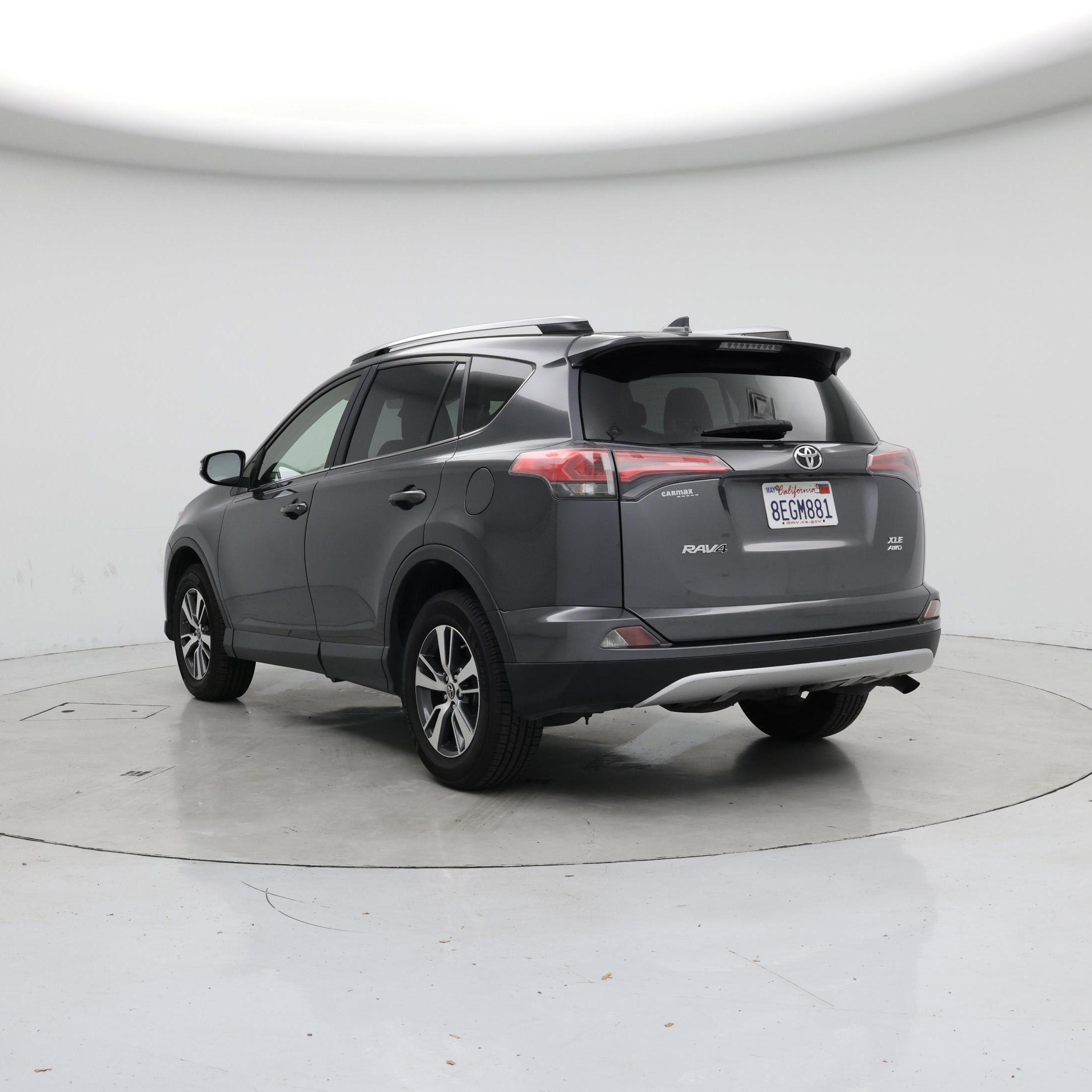 Thumbnail: 2018 Toyota RAV4 - 2